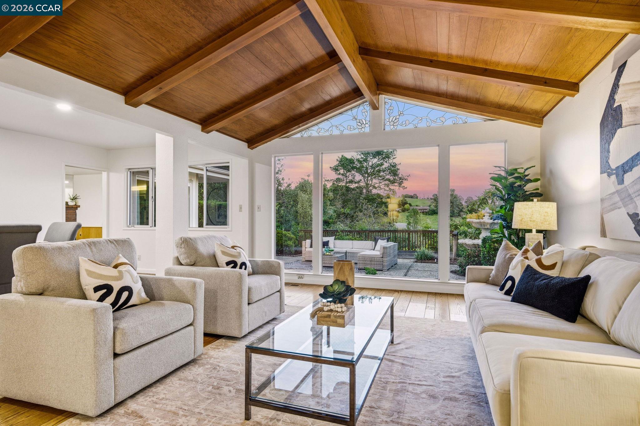 Detail Gallery Image 13 of 60 For 61 Sullivan Dr, Moraga,  CA 94556 - 4 Beds | 2/1 Baths