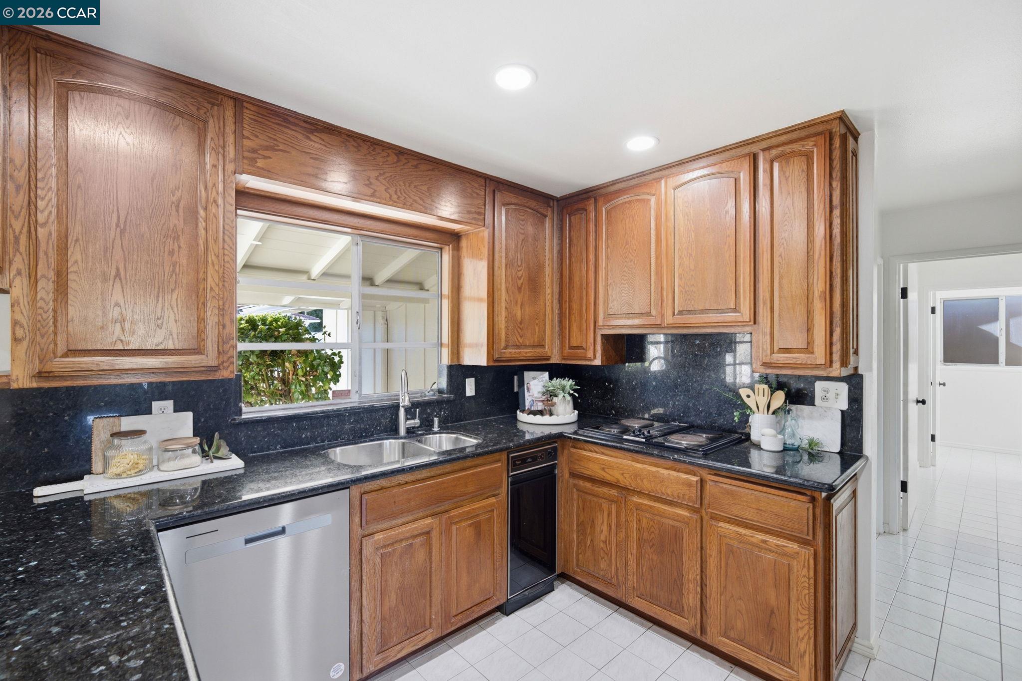 Detail Gallery Image 29 of 60 For 61 Sullivan Dr, Moraga,  CA 94556 - 4 Beds | 2/1 Baths