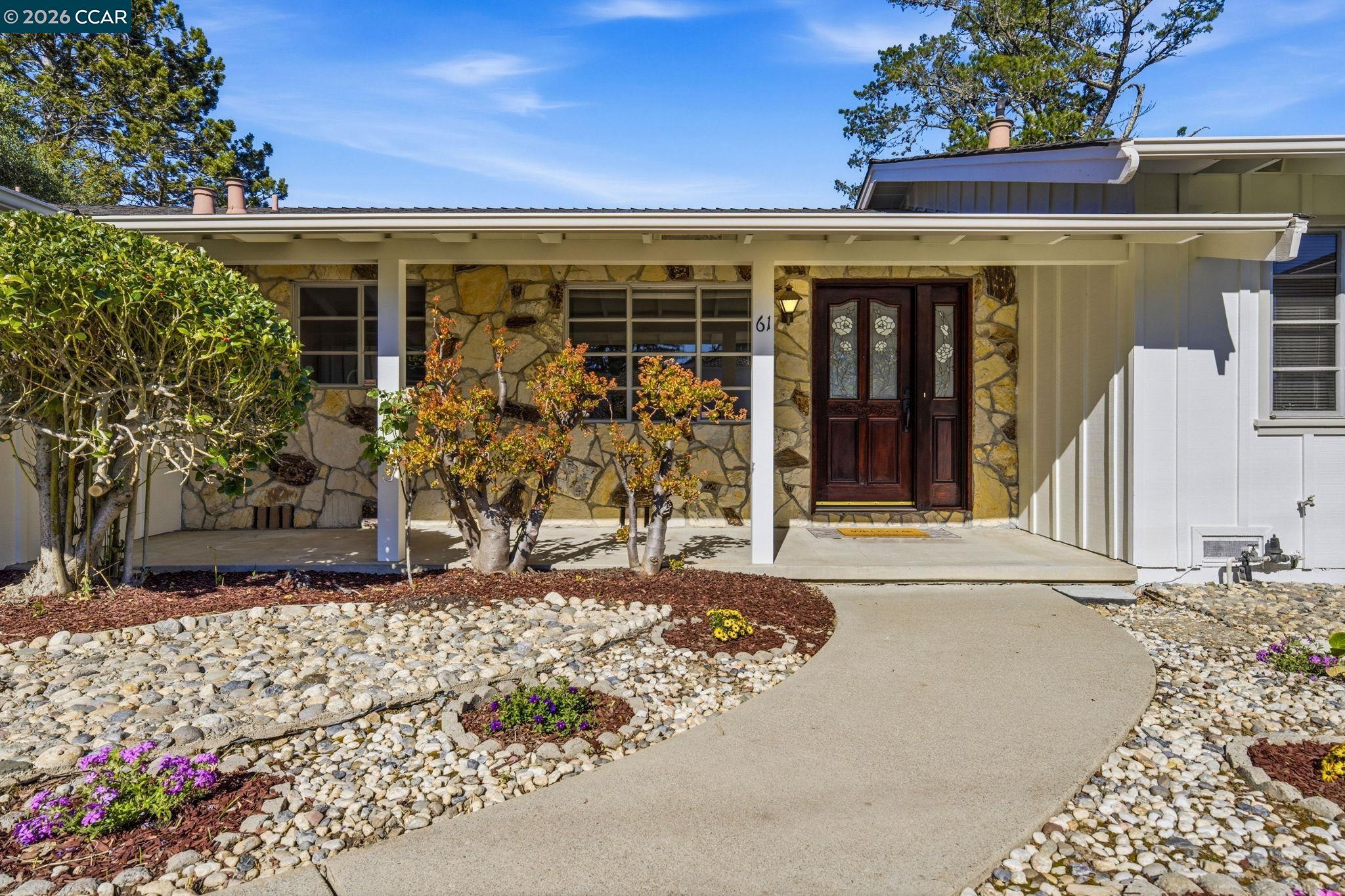 Detail Gallery Image 8 of 60 For 61 Sullivan Dr, Moraga,  CA 94556 - 4 Beds | 2/1 Baths