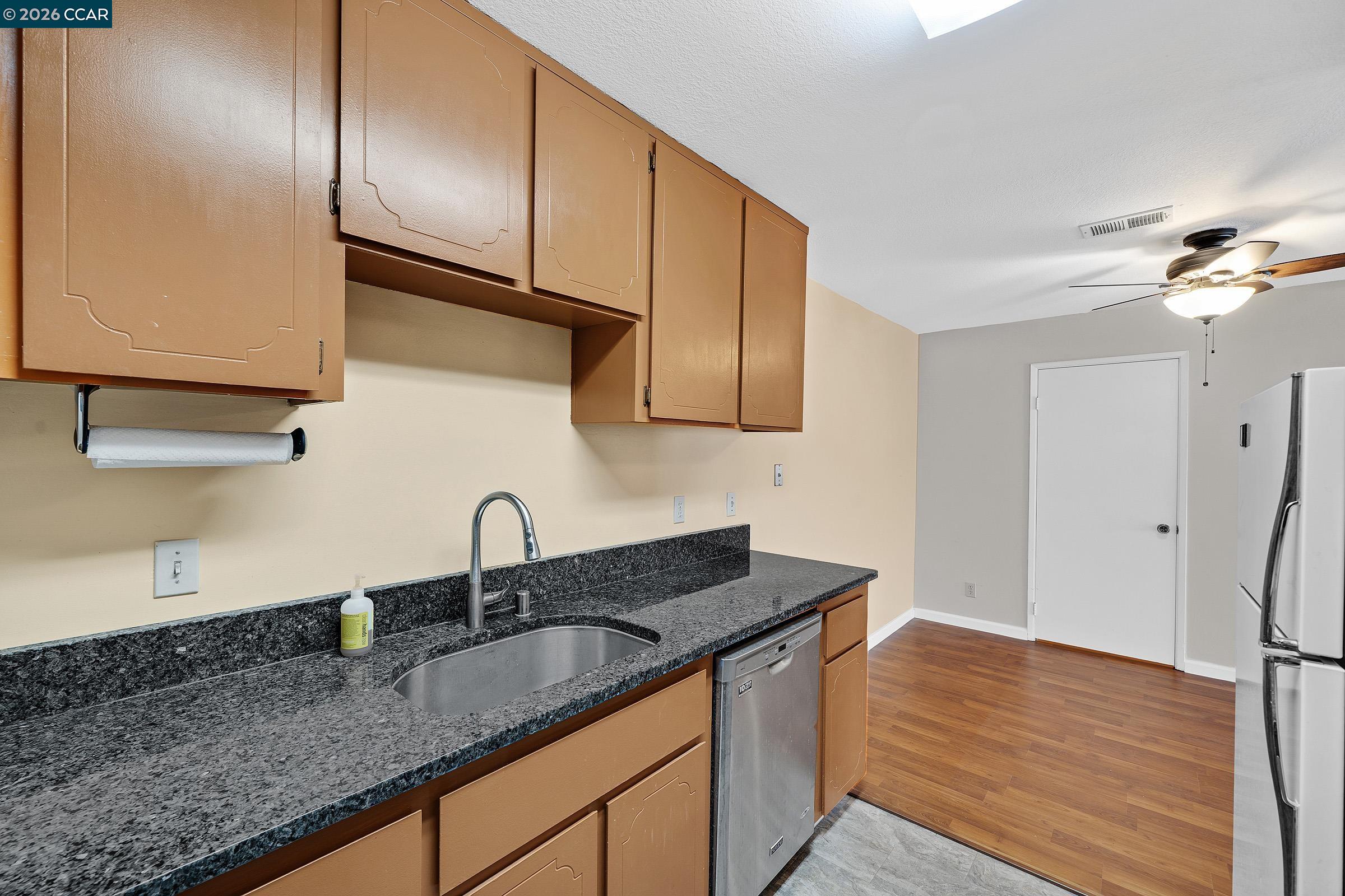 Photo #17: 41129450 Listing: Photo #17