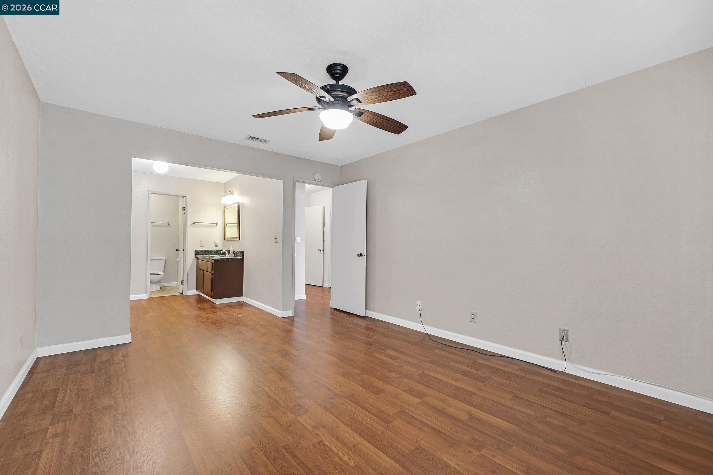 Photo #21: 41129450 Listing: Photo #21