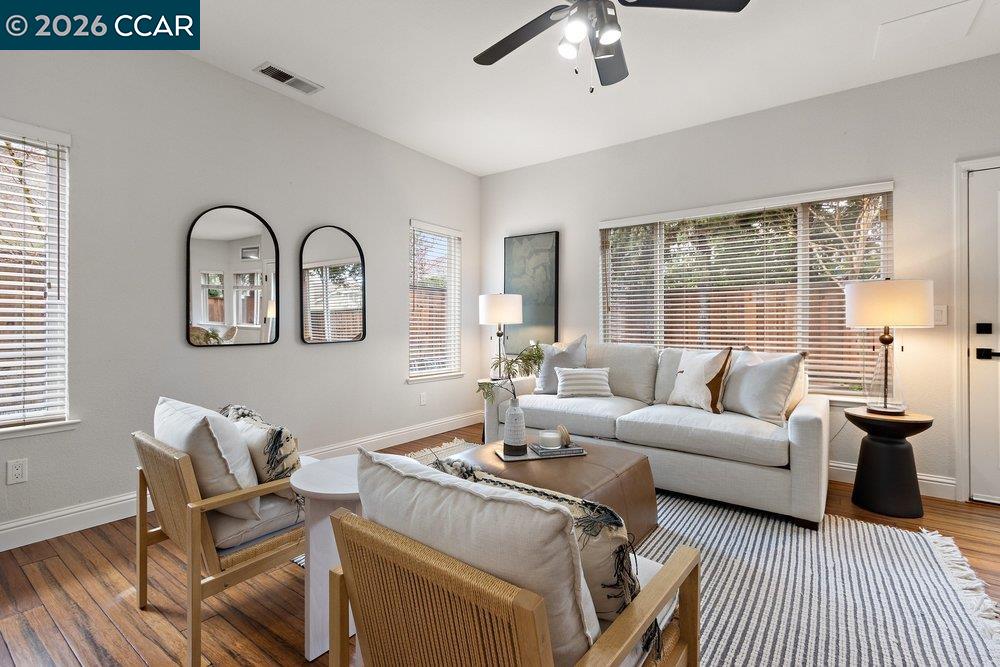 7 Las Mesas Path, Orinda, CA, 94563