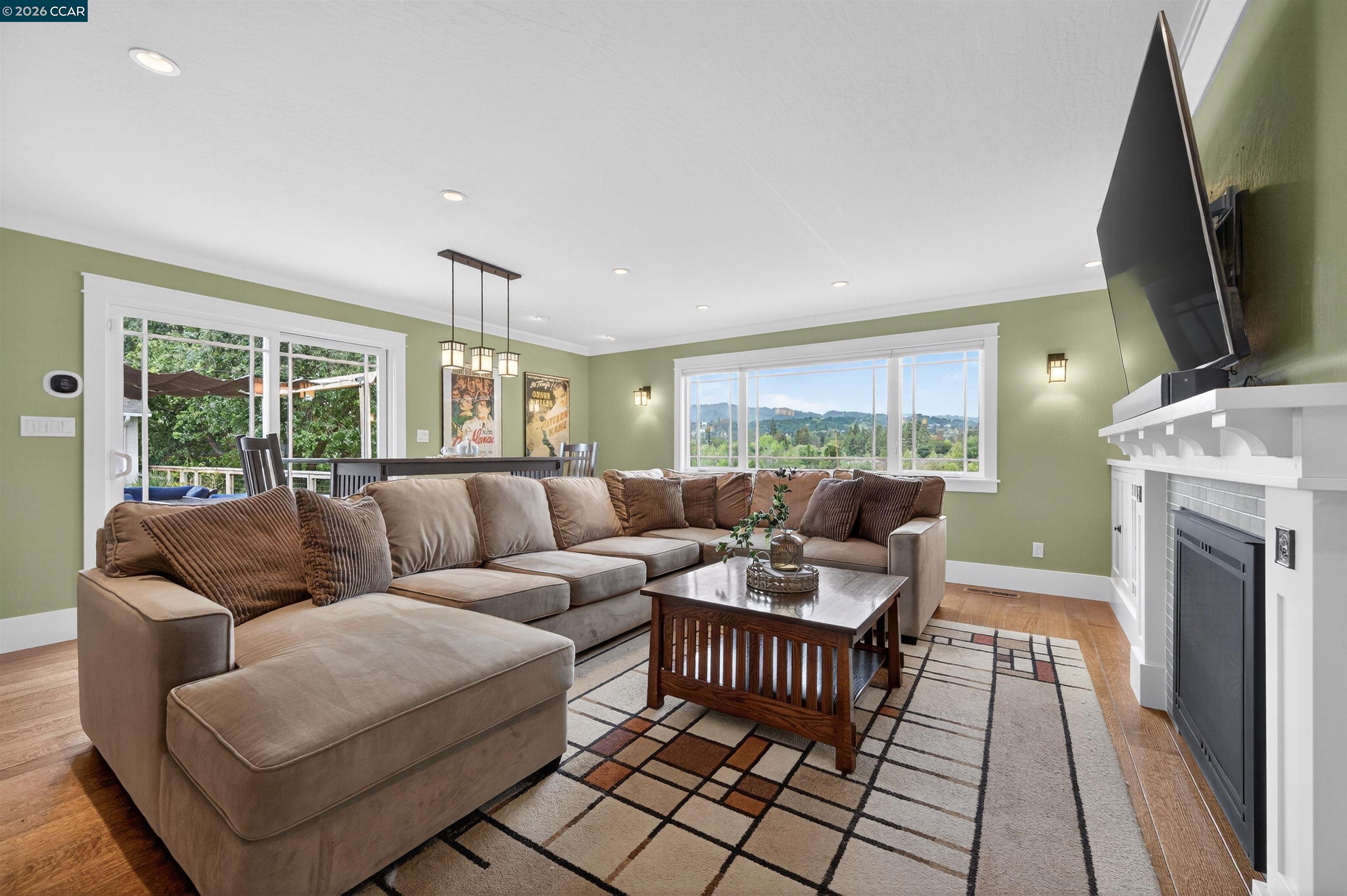 Detail Gallery Image 22 of 41 For 285 Apollo Way, Pleasant Hill,  CA 94523 - 3 Beds | 2/1 Baths