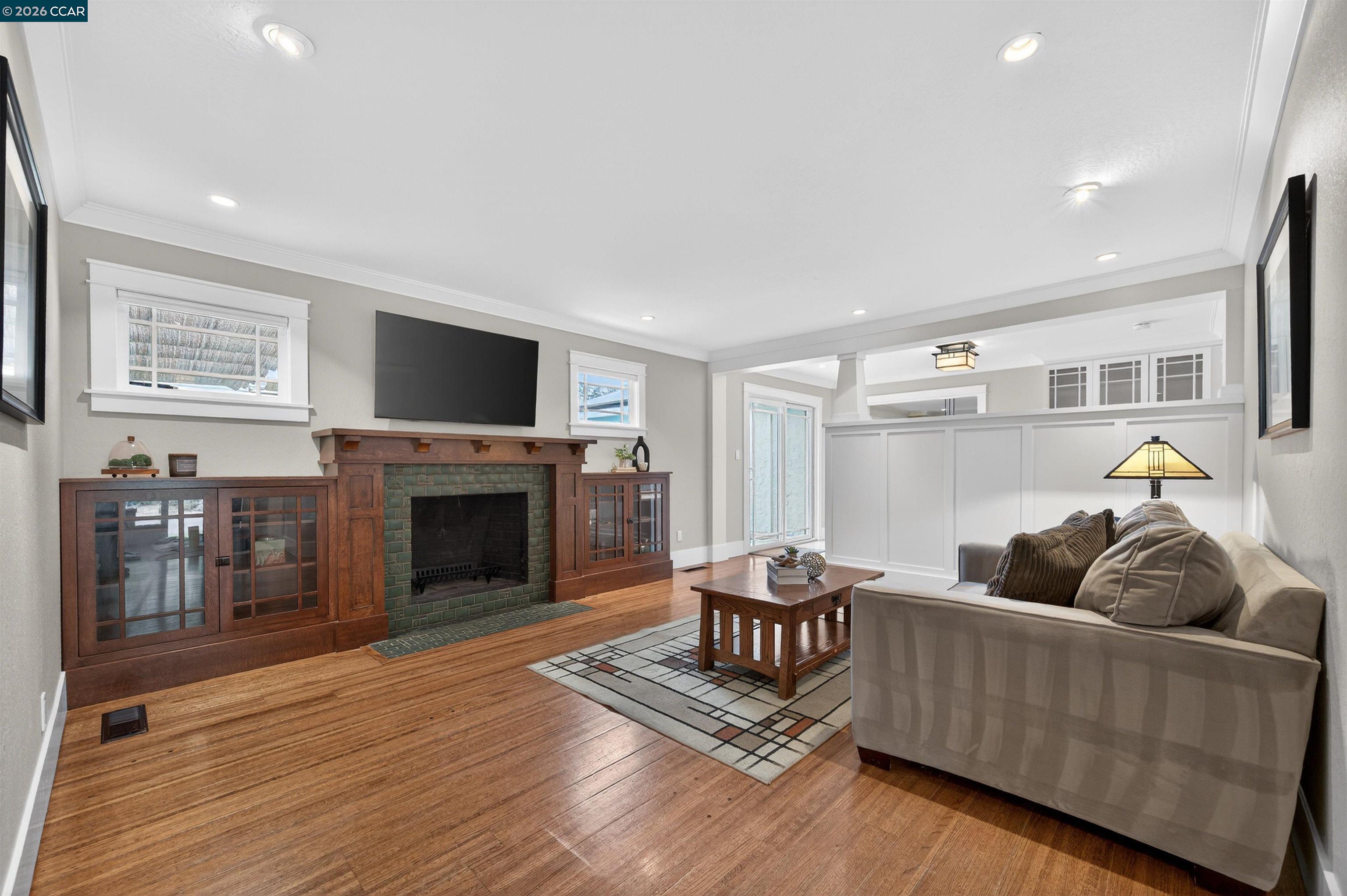 Detail Gallery Image 9 of 41 For 285 Apollo Way, Pleasant Hill,  CA 94523 - 3 Beds | 2/1 Baths