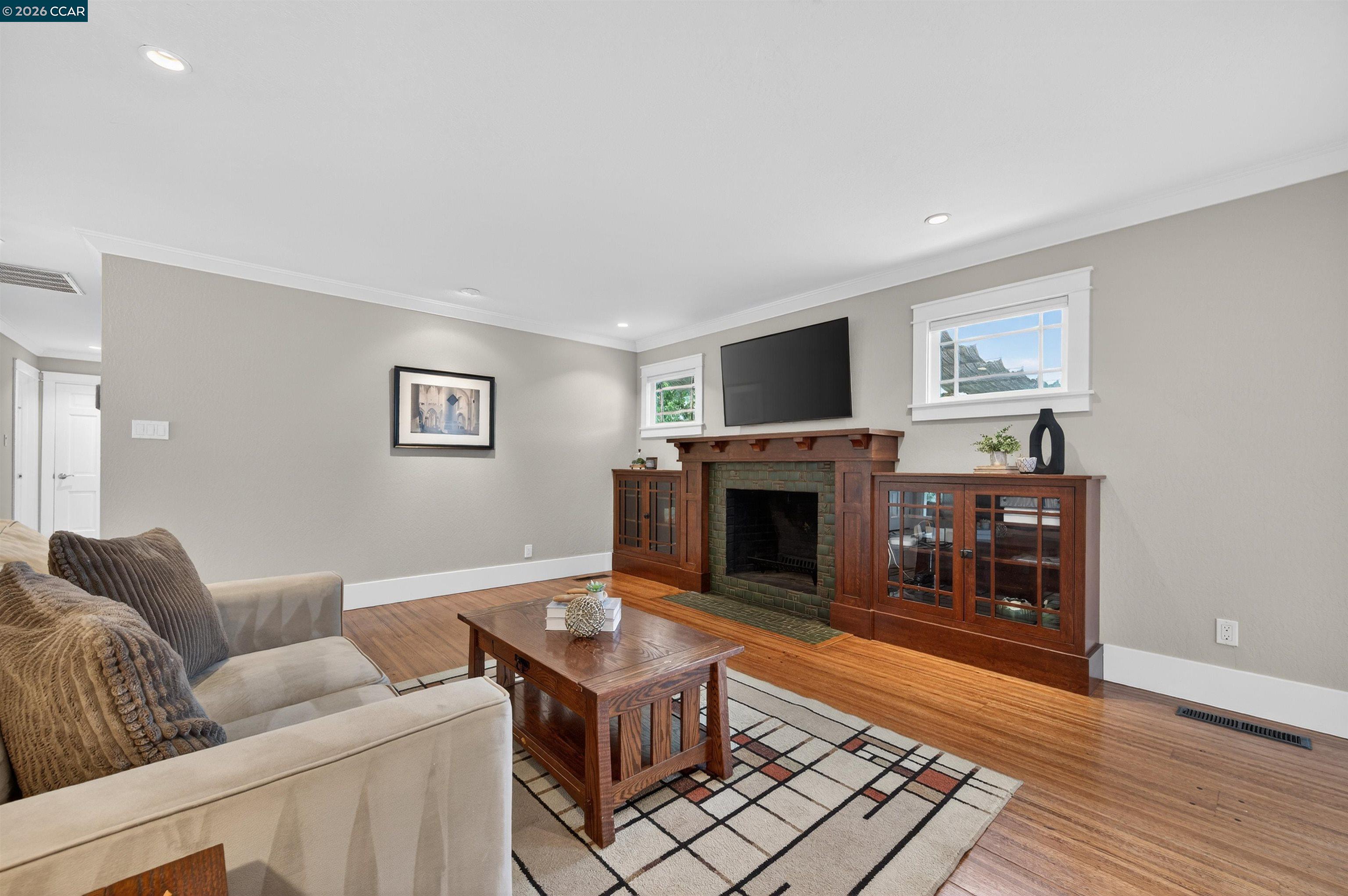 Detail Gallery Image 10 of 41 For 285 Apollo Way, Pleasant Hill,  CA 94523 - 3 Beds | 2/1 Baths