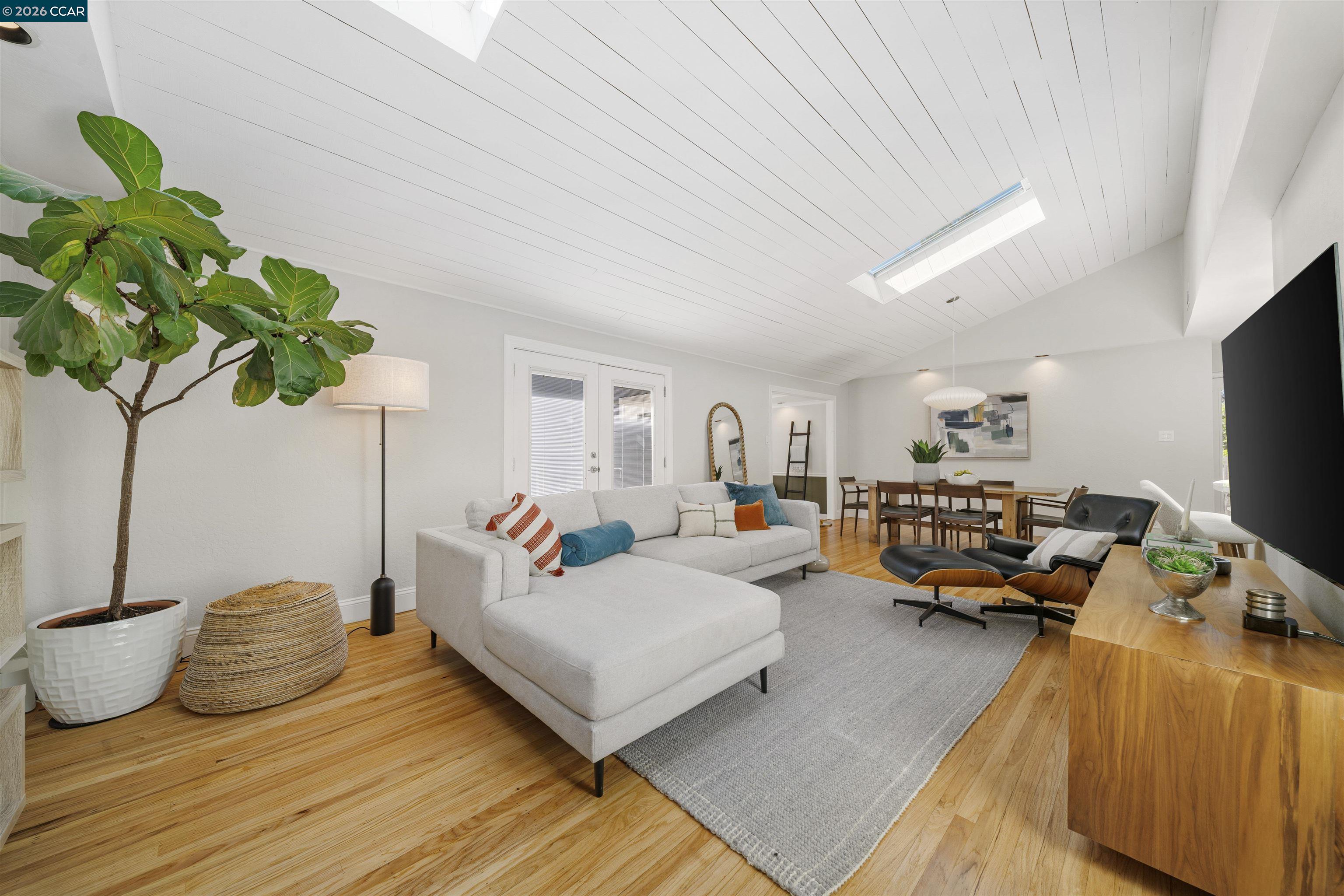 Detail Gallery Image 13 of 54 For 262 via Cima Ct, Danville,  CA 94526 - 4 Beds | 3 Baths