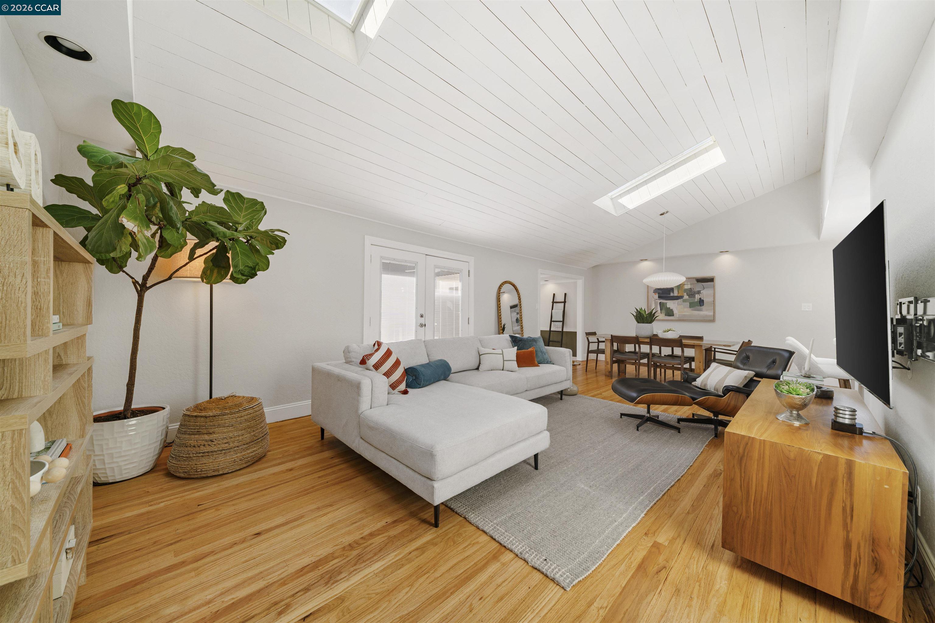 Detail Gallery Image 14 of 54 For 262 via Cima Ct, Danville,  CA 94526 - 4 Beds | 3 Baths