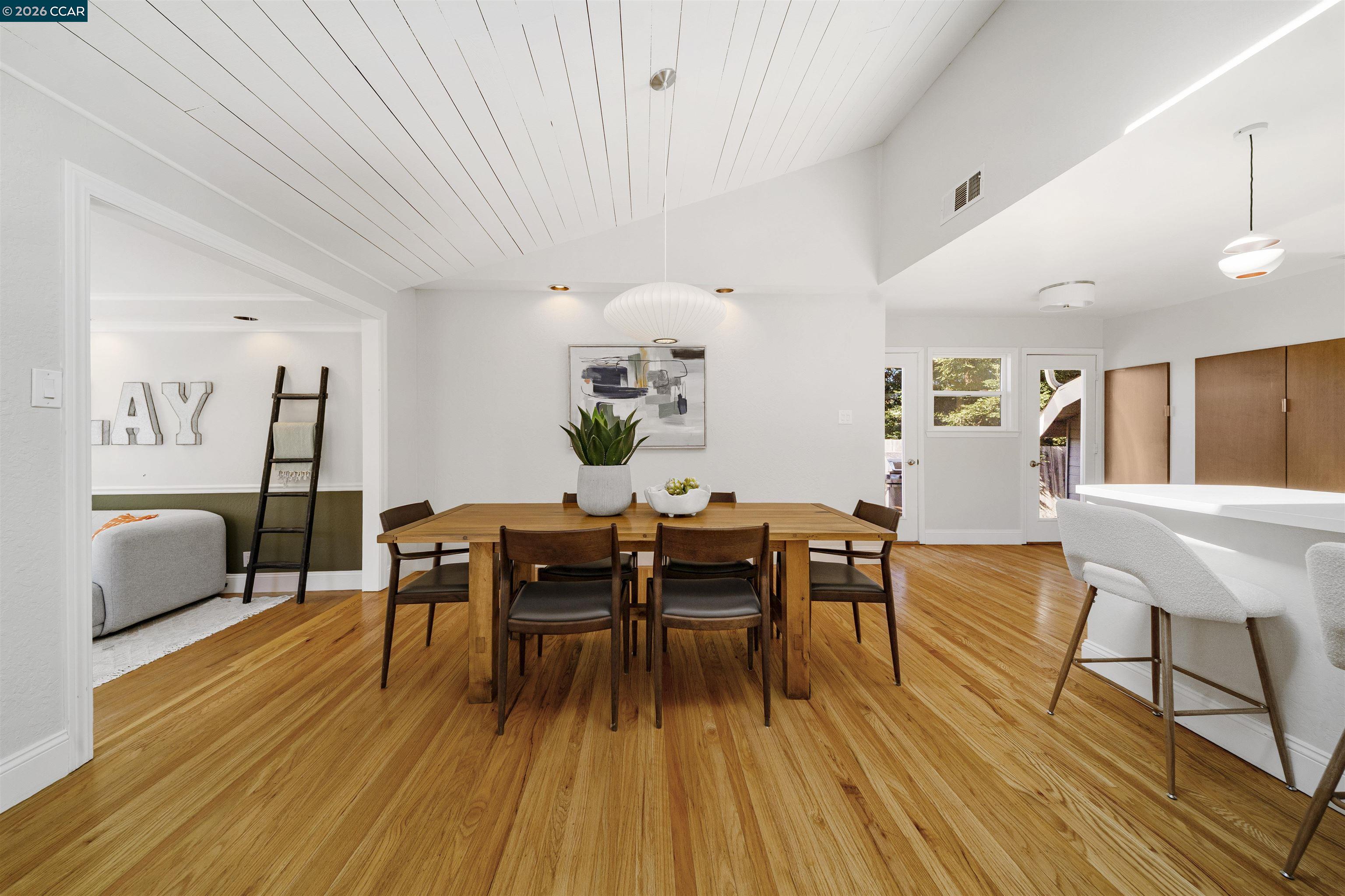 Detail Gallery Image 15 of 54 For 262 via Cima Ct, Danville,  CA 94526 - 4 Beds | 3 Baths