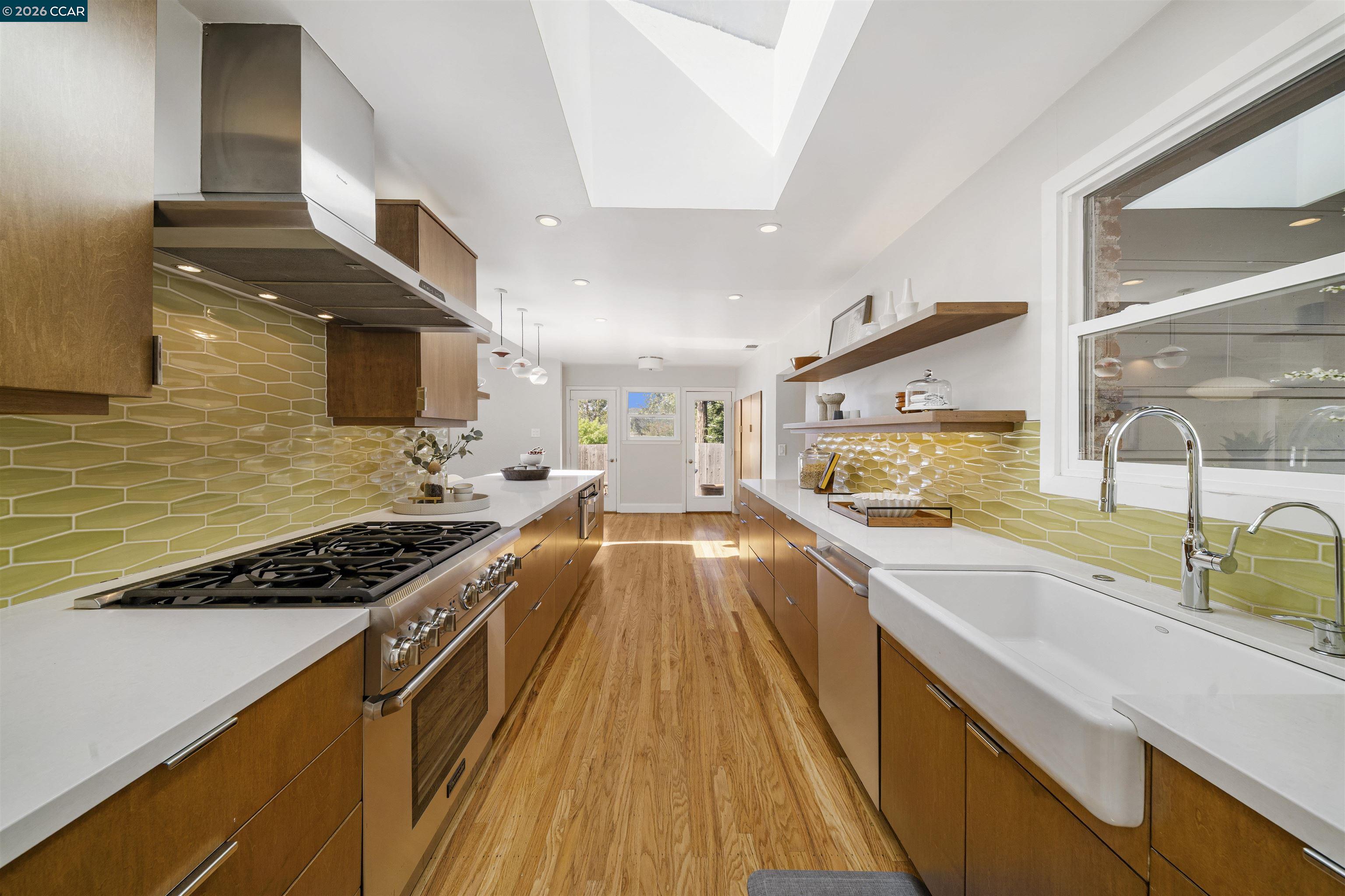 Detail Gallery Image 5 of 54 For 262 via Cima Ct, Danville,  CA 94526 - 4 Beds | 3 Baths