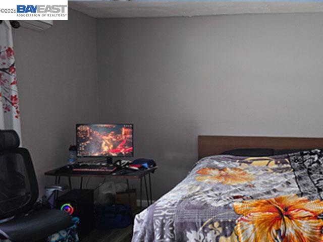 Detail Gallery Image 9 of 11 For 1614 72nd Ave, Oakland,  CA 94621 - 2 Beds | 2 Baths