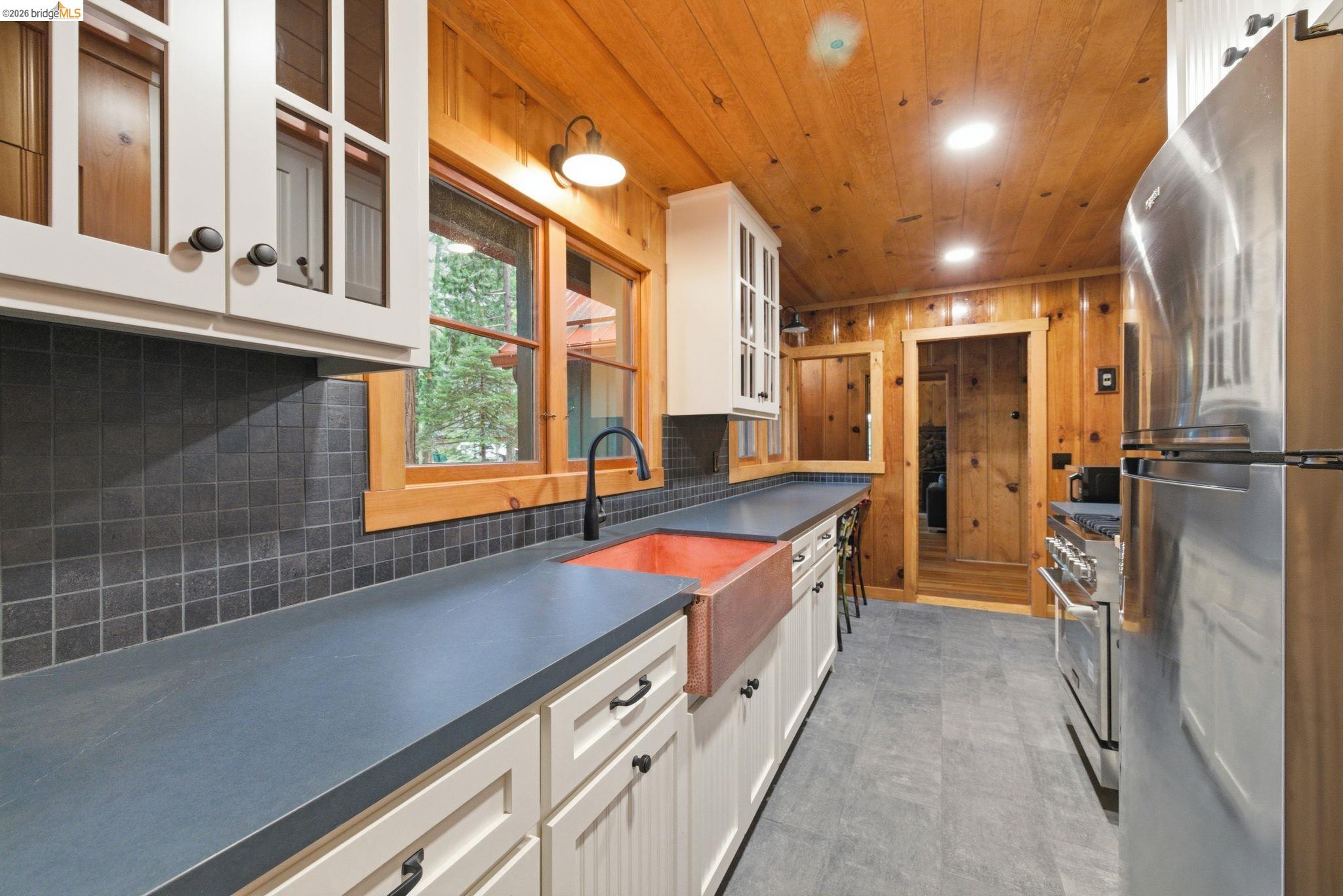 Detail Gallery Image 13 of 38 For 22992 Sierra Dr, Twain Harte,  CA 95383 - 3 Beds | 2 Baths