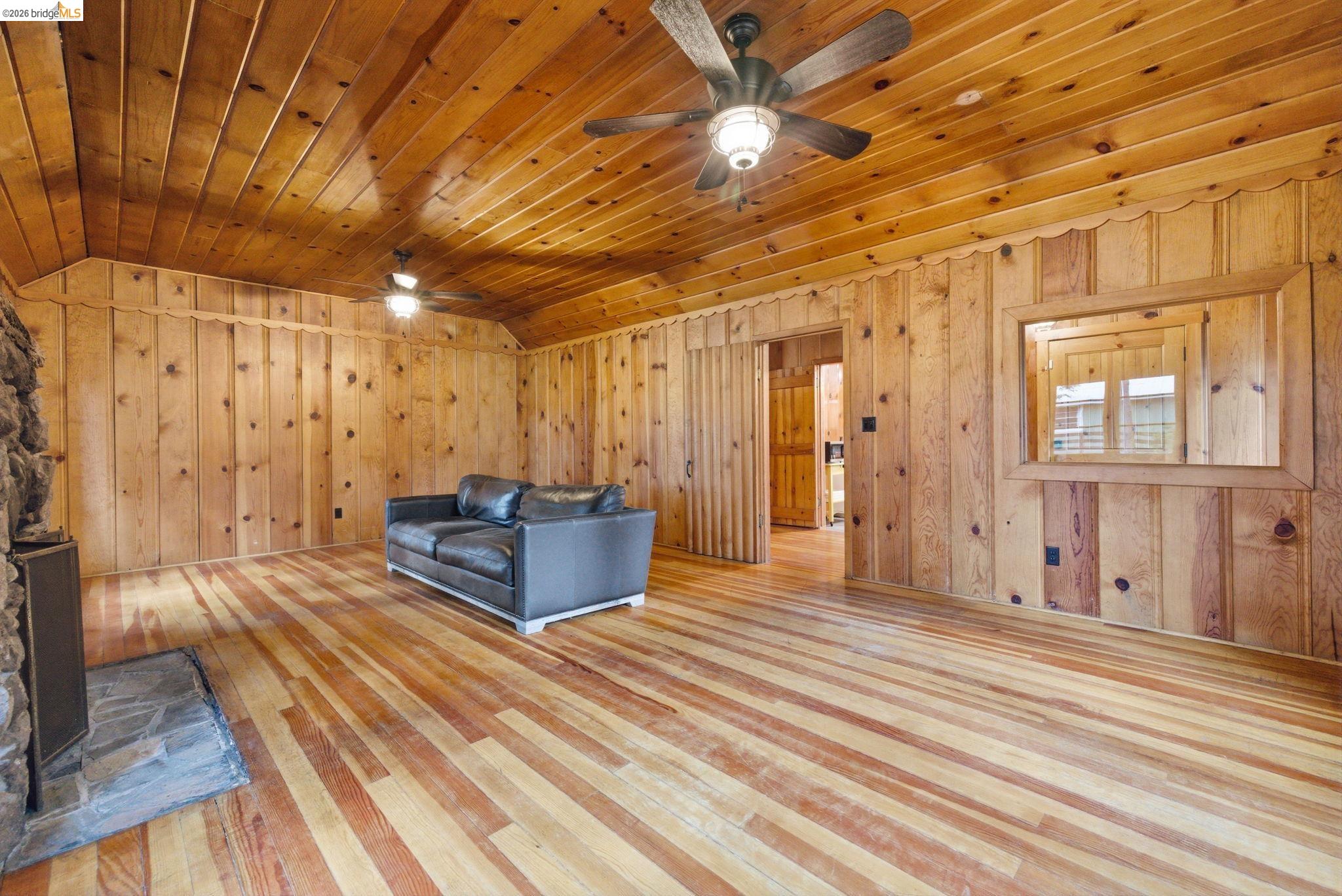 Detail Gallery Image 17 of 38 For 22992 Sierra Dr, Twain Harte,  CA 95383 - 3 Beds | 2 Baths