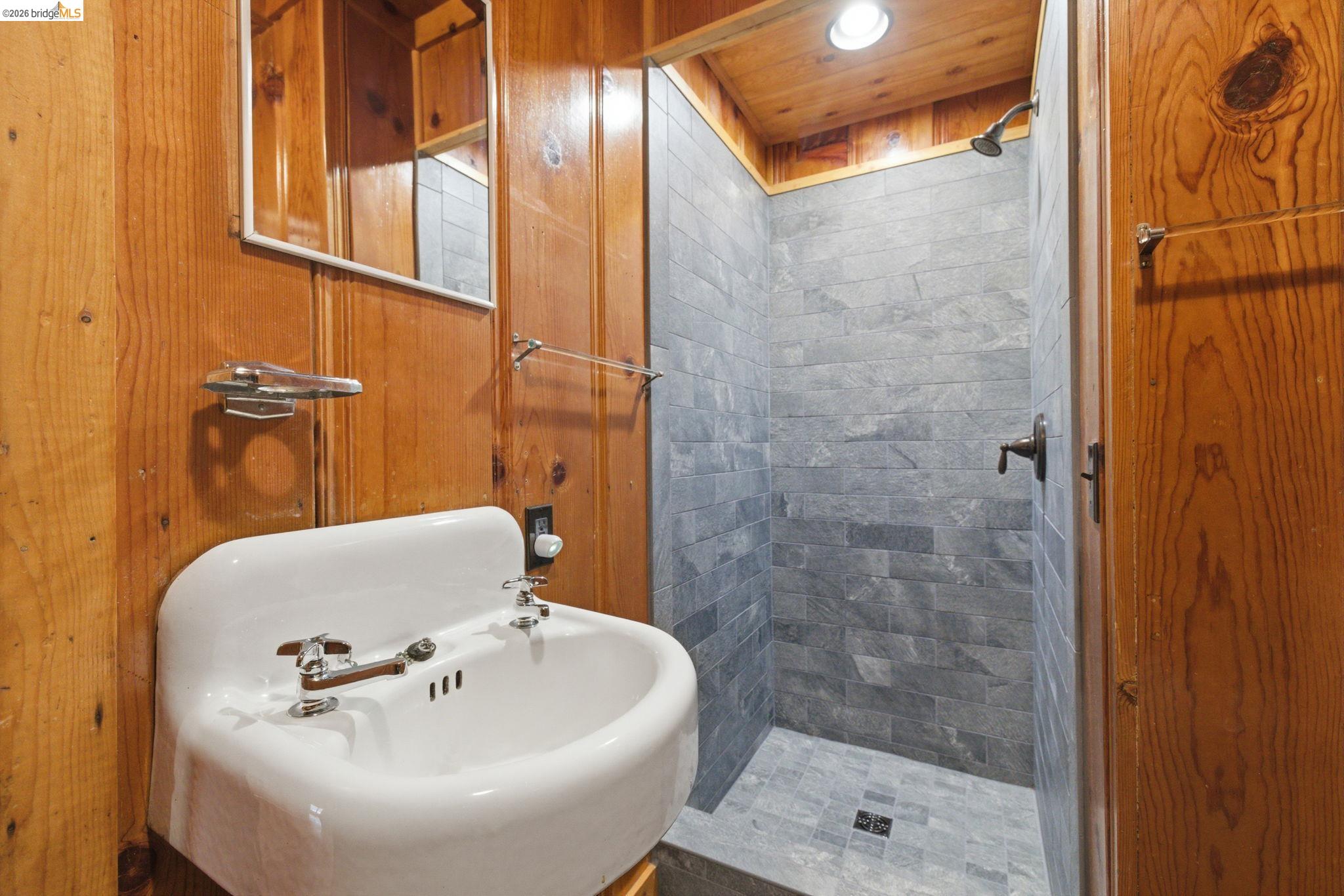 Detail Gallery Image 19 of 38 For 22992 Sierra Dr, Twain Harte,  CA 95383 - 3 Beds | 2 Baths