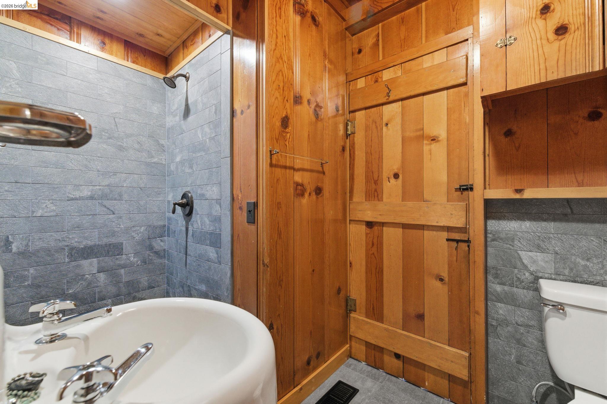 Detail Gallery Image 20 of 38 For 22992 Sierra Dr, Twain Harte,  CA 95383 - 3 Beds | 2 Baths