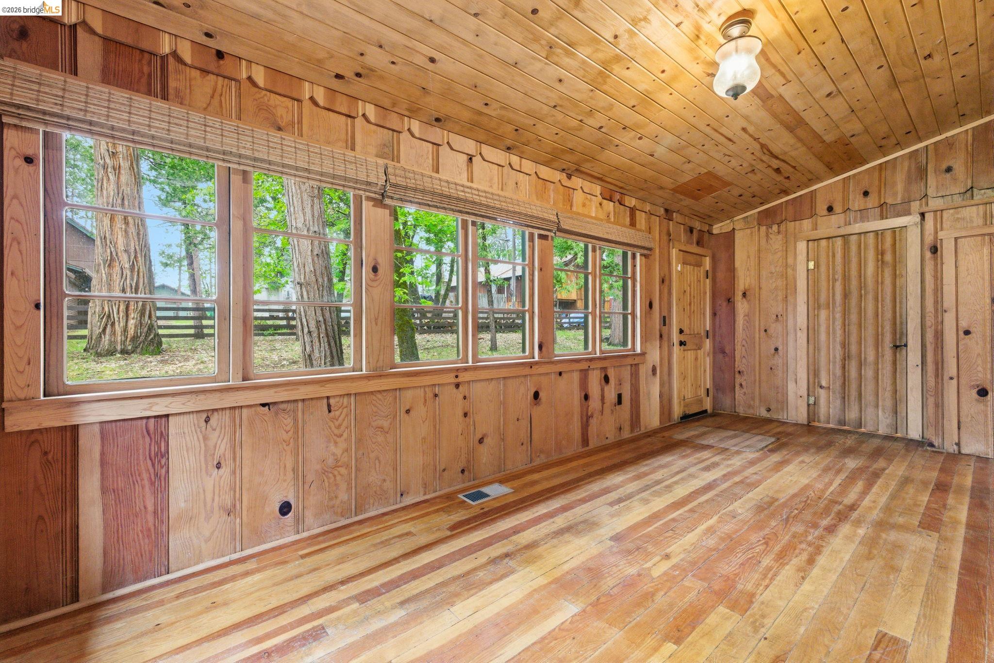 Detail Gallery Image 23 of 38 For 22992 Sierra Dr, Twain Harte,  CA 95383 - 3 Beds | 2 Baths