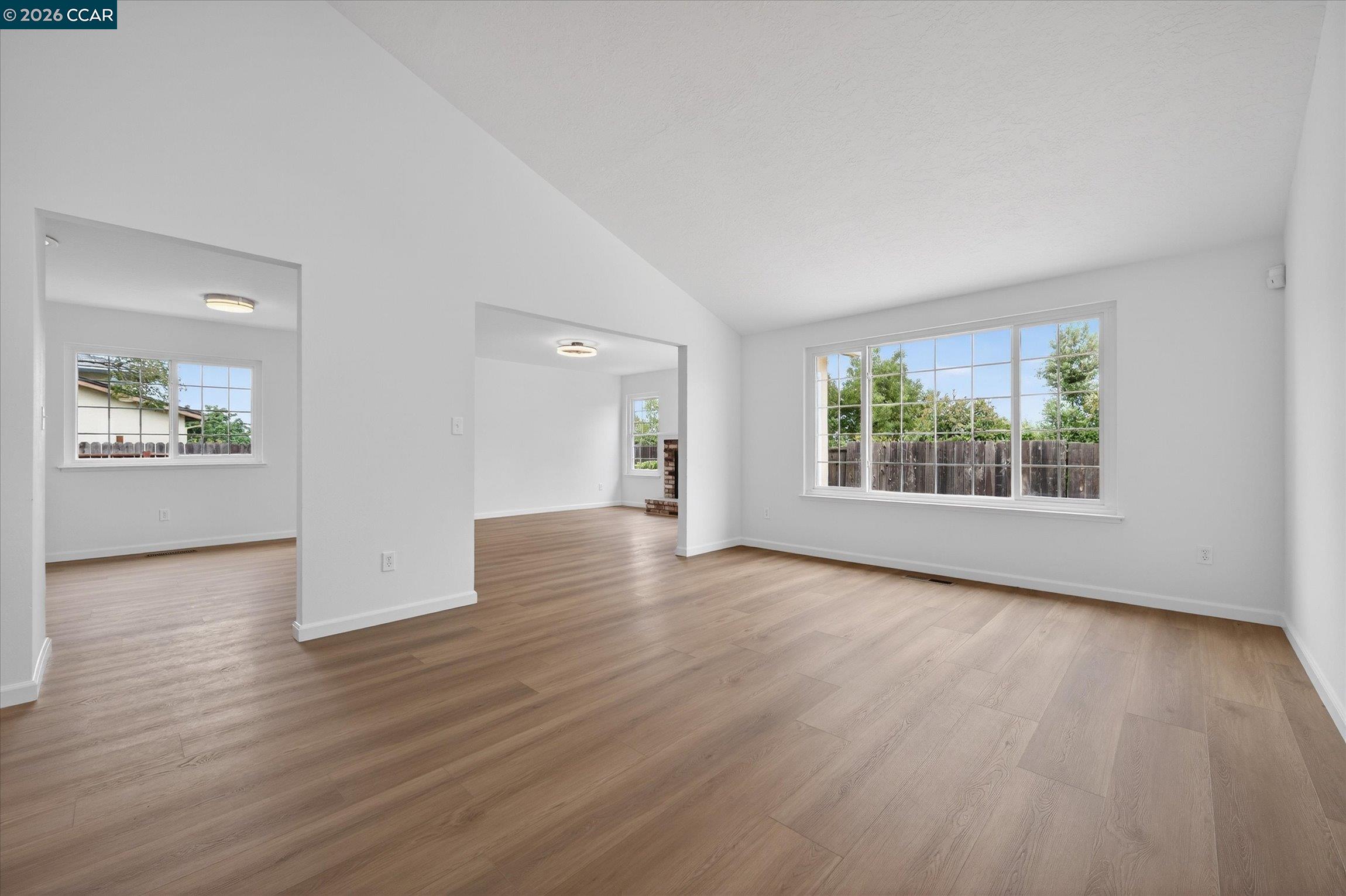 Detail Gallery Image 2 of 34 For 924 Halite Way, Antioch,  CA 94509 - 3 Beds | 2 Baths