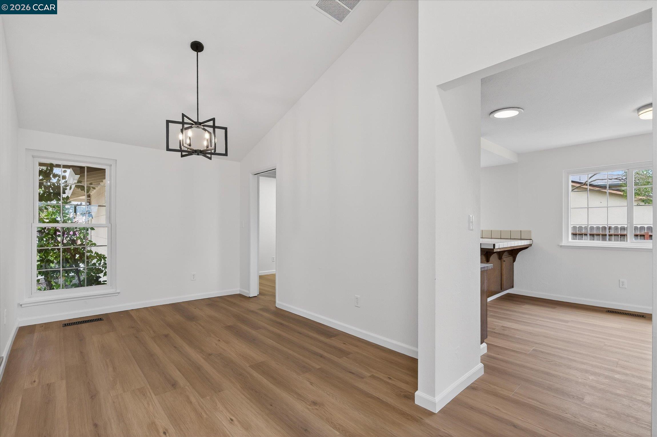 Detail Gallery Image 3 of 34 For 924 Halite Way, Antioch,  CA 94509 - 3 Beds | 2 Baths