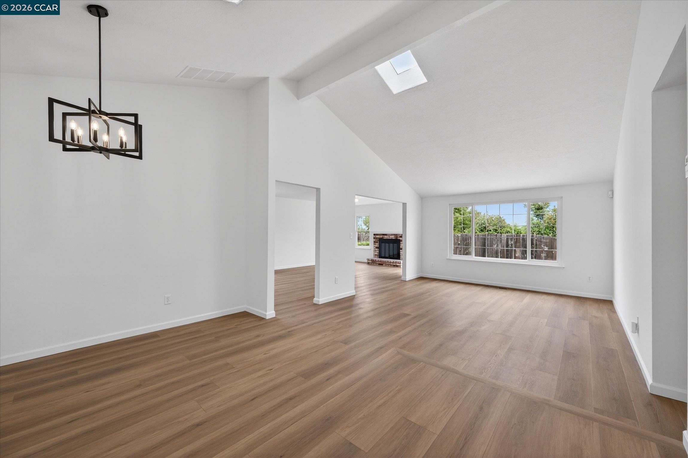 Detail Gallery Image 4 of 34 For 924 Halite Way, Antioch,  CA 94509 - 3 Beds | 2 Baths