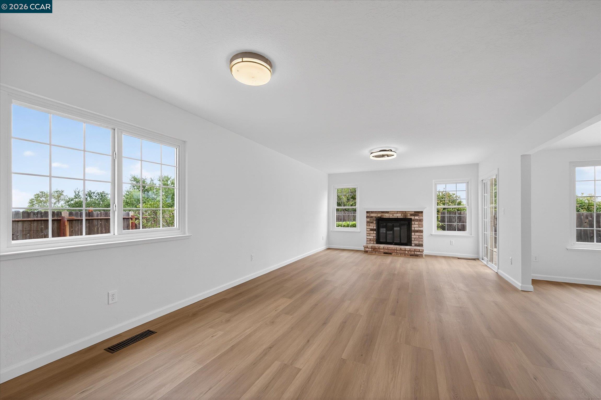 Detail Gallery Image 10 of 34 For 924 Halite Way, Antioch,  CA 94509 - 3 Beds | 2 Baths