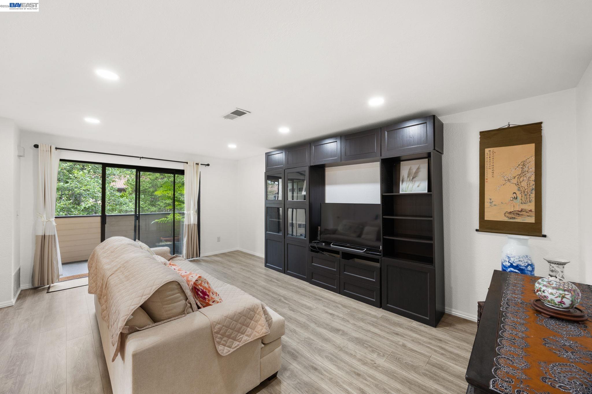 Photo #16: 41129459 Listing: Photo #16