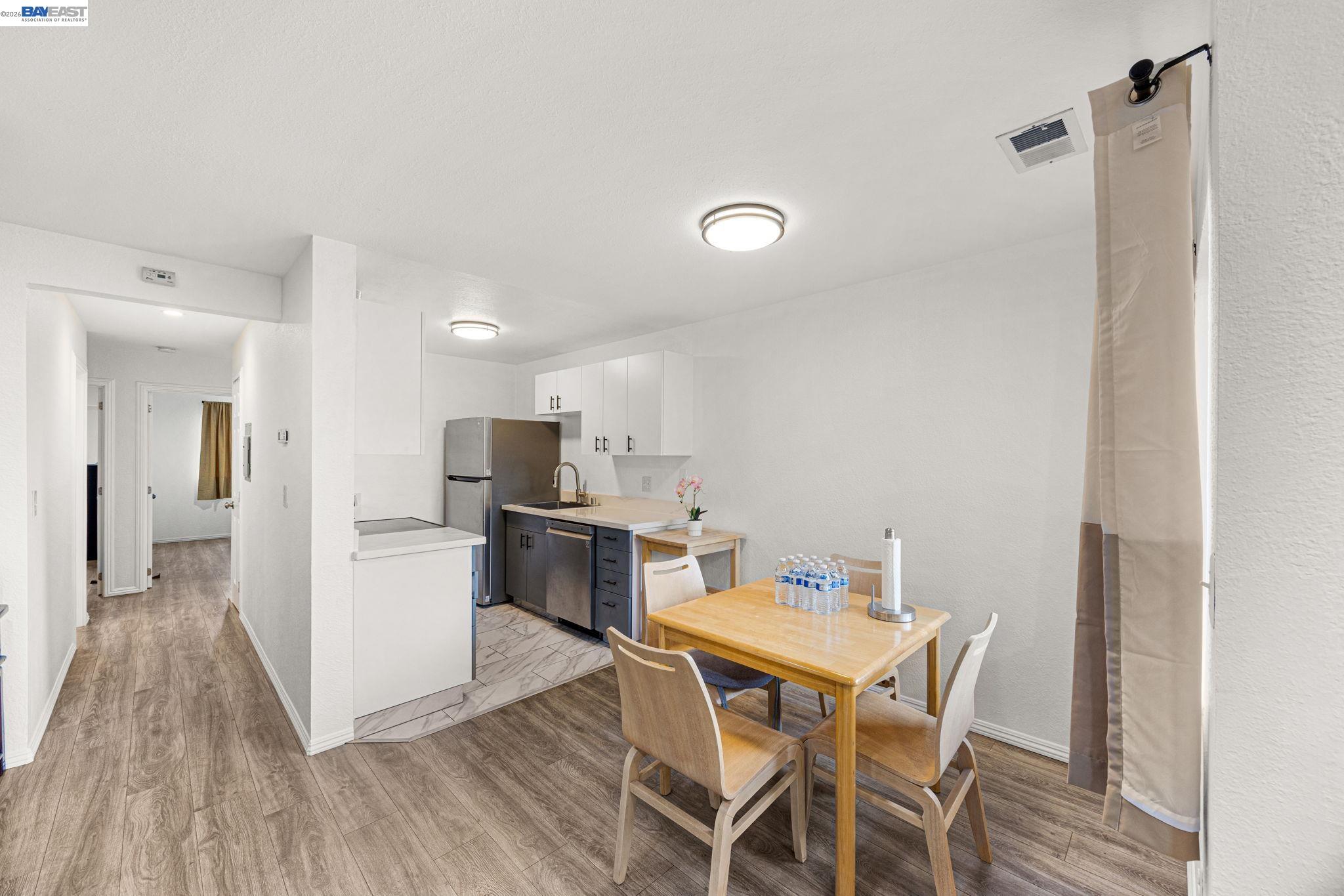 Photo #3: 41129459 Listing: Photo #3