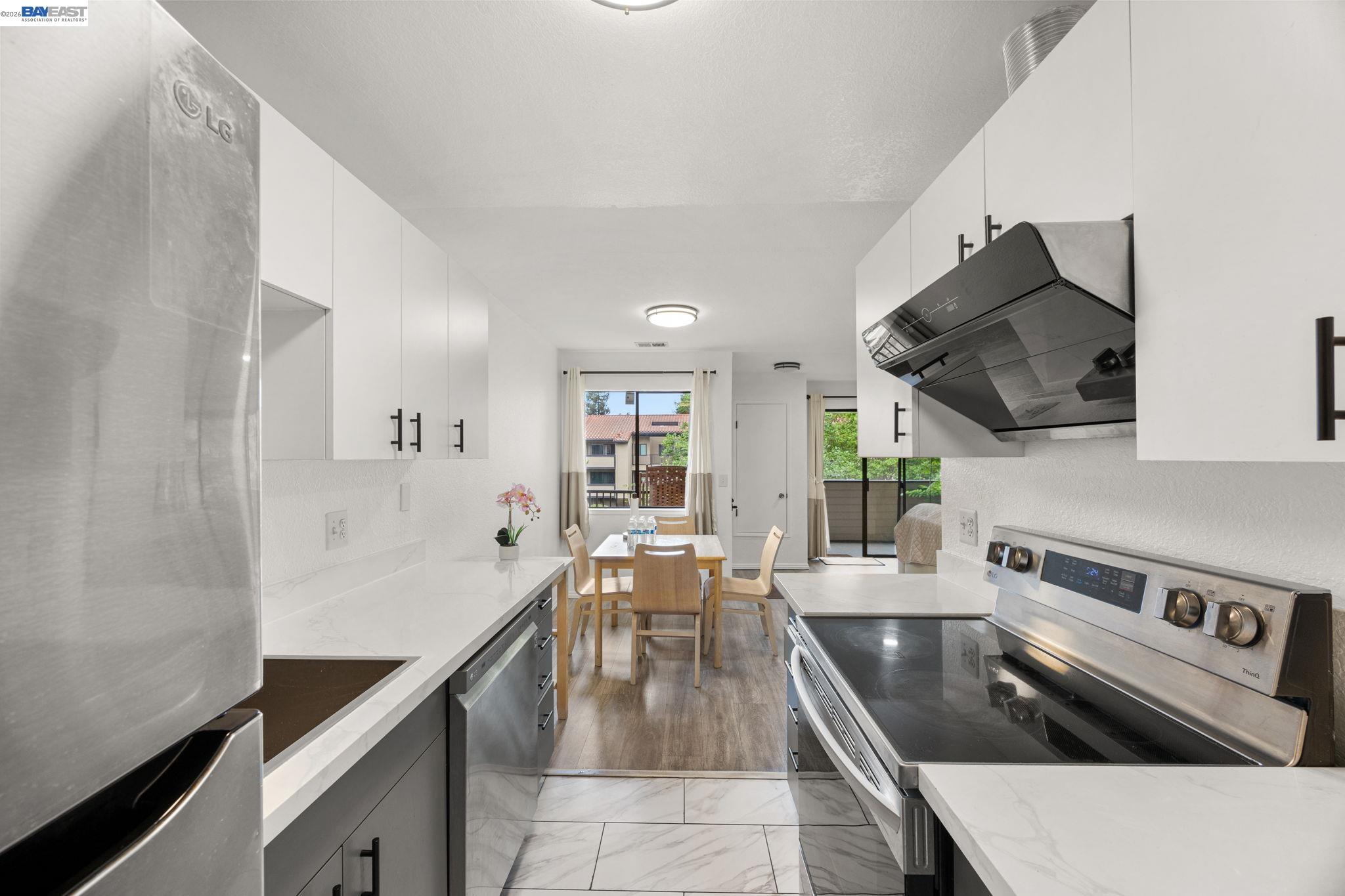 Photo #5: 41129459 Listing: Photo #5