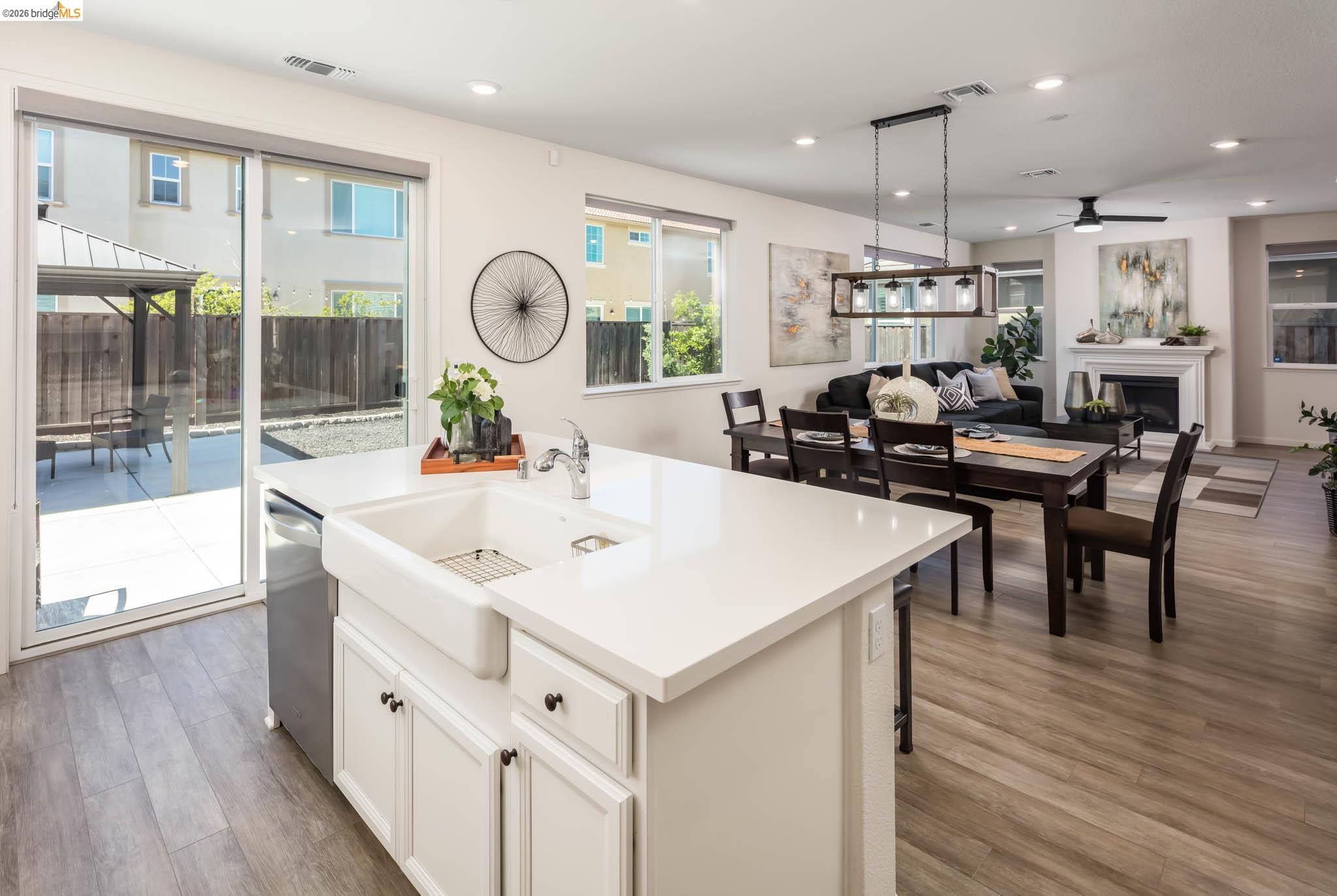 Detail Gallery Image 11 of 43 For 661 Longmont Dr, Oakley,  CA 94561 - 3 Beds | 2/1 Baths