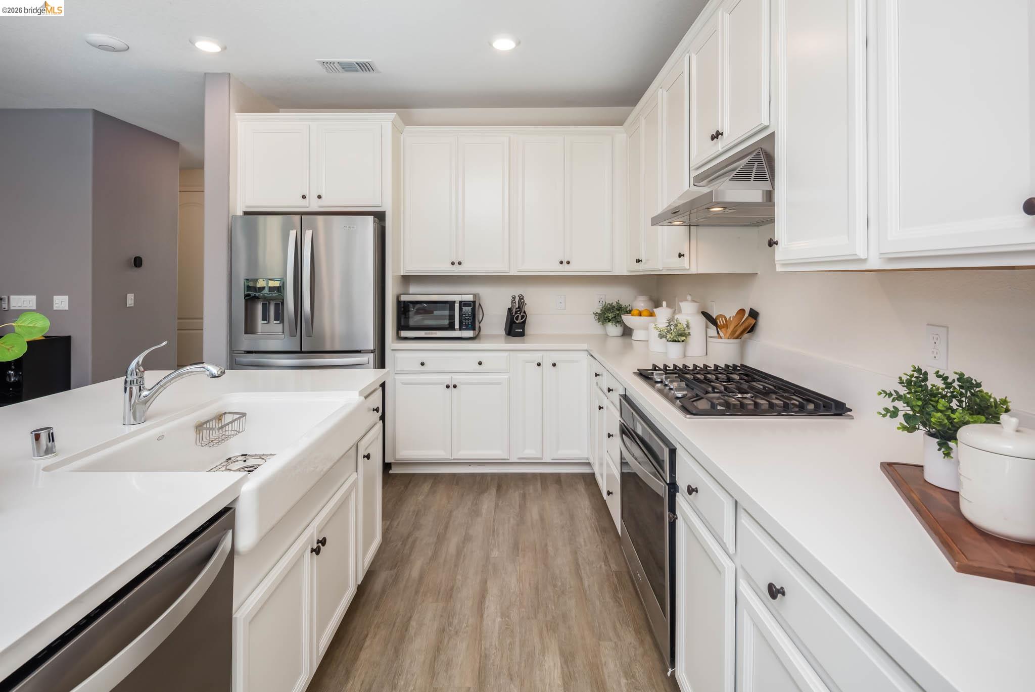 Detail Gallery Image 12 of 43 For 661 Longmont Dr, Oakley,  CA 94561 - 3 Beds | 2/1 Baths