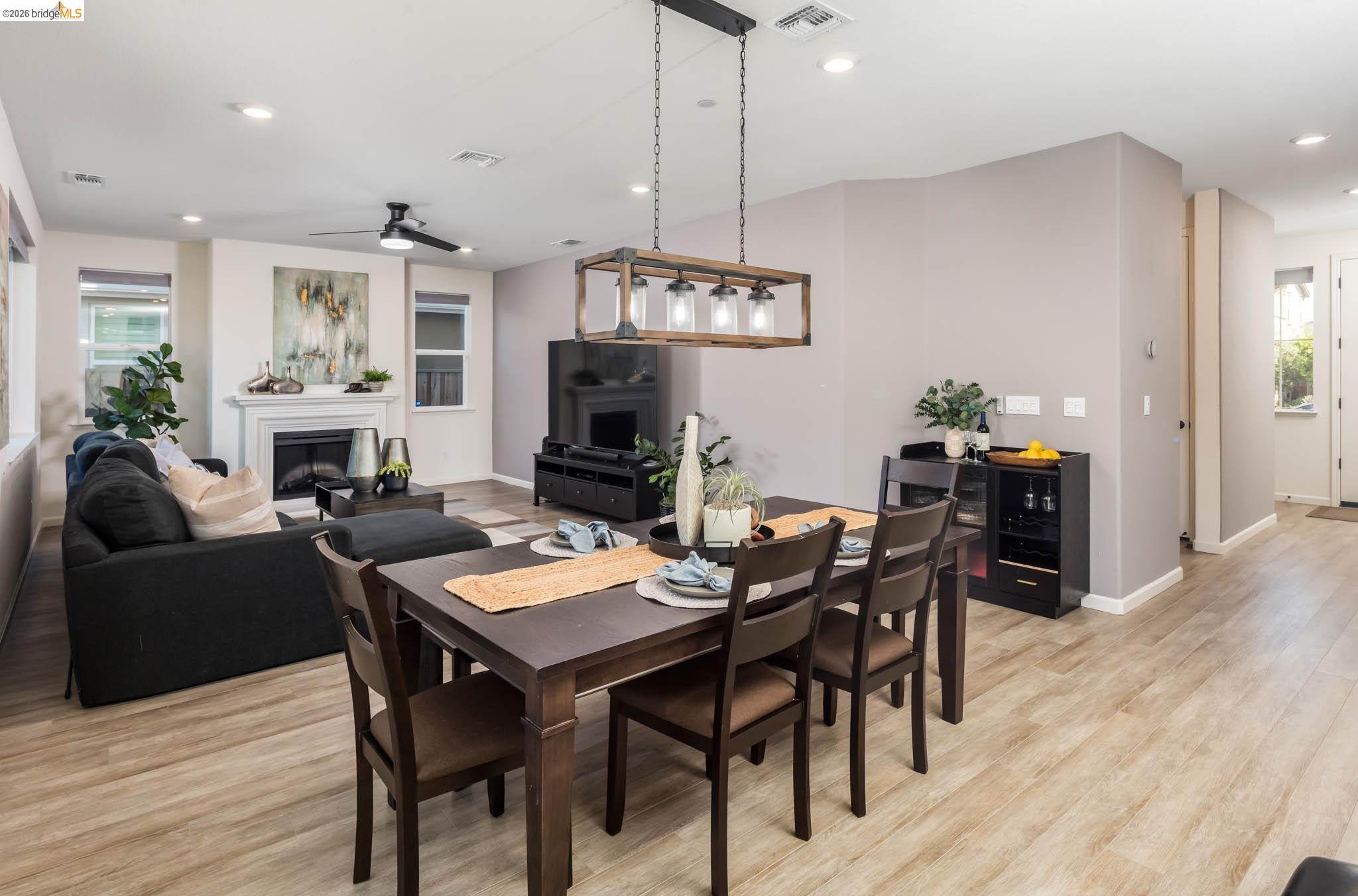 Detail Gallery Image 14 of 43 For 661 Longmont Dr, Oakley,  CA 94561 - 3 Beds | 2/1 Baths