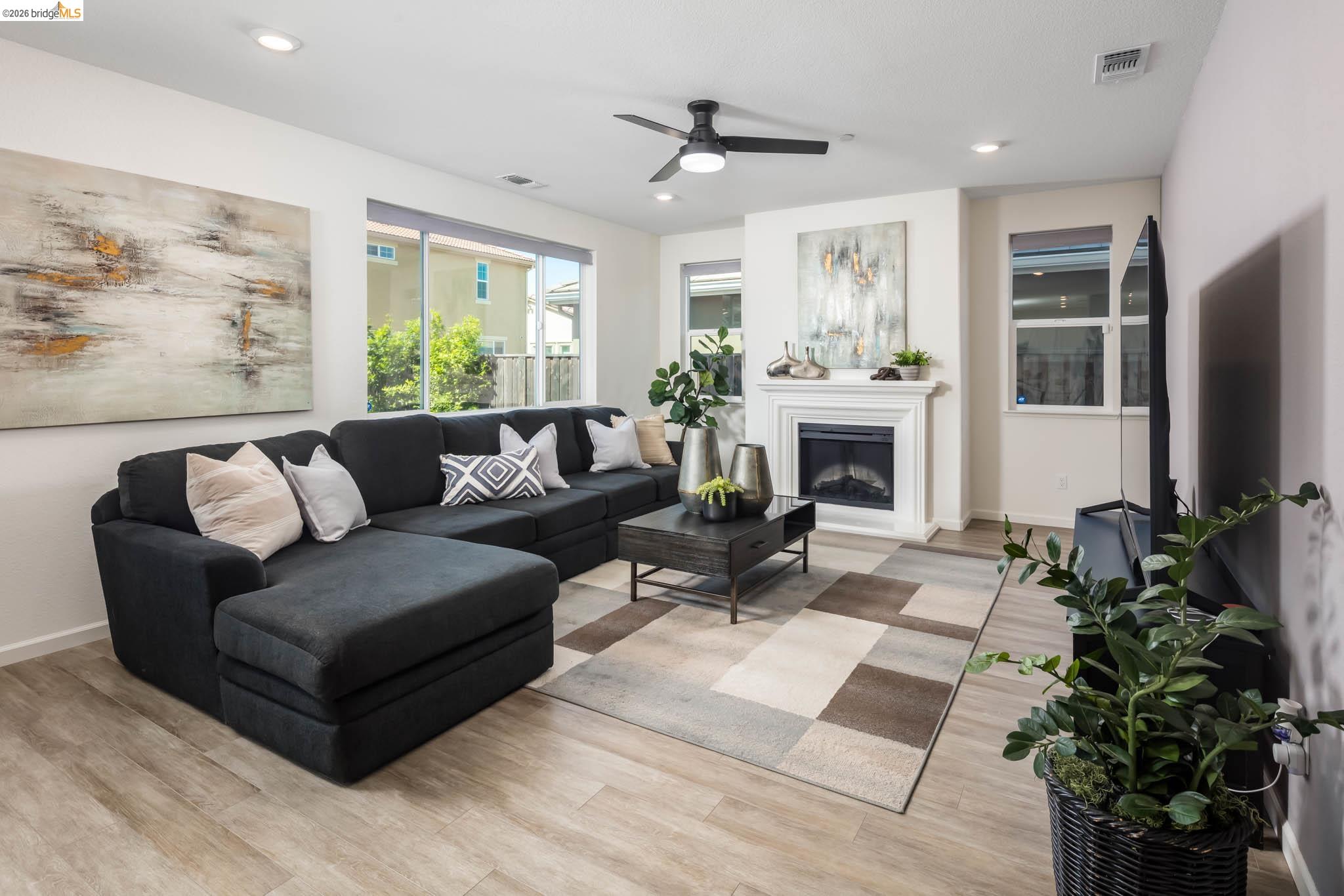 Detail Gallery Image 15 of 43 For 661 Longmont Dr, Oakley,  CA 94561 - 3 Beds | 2/1 Baths