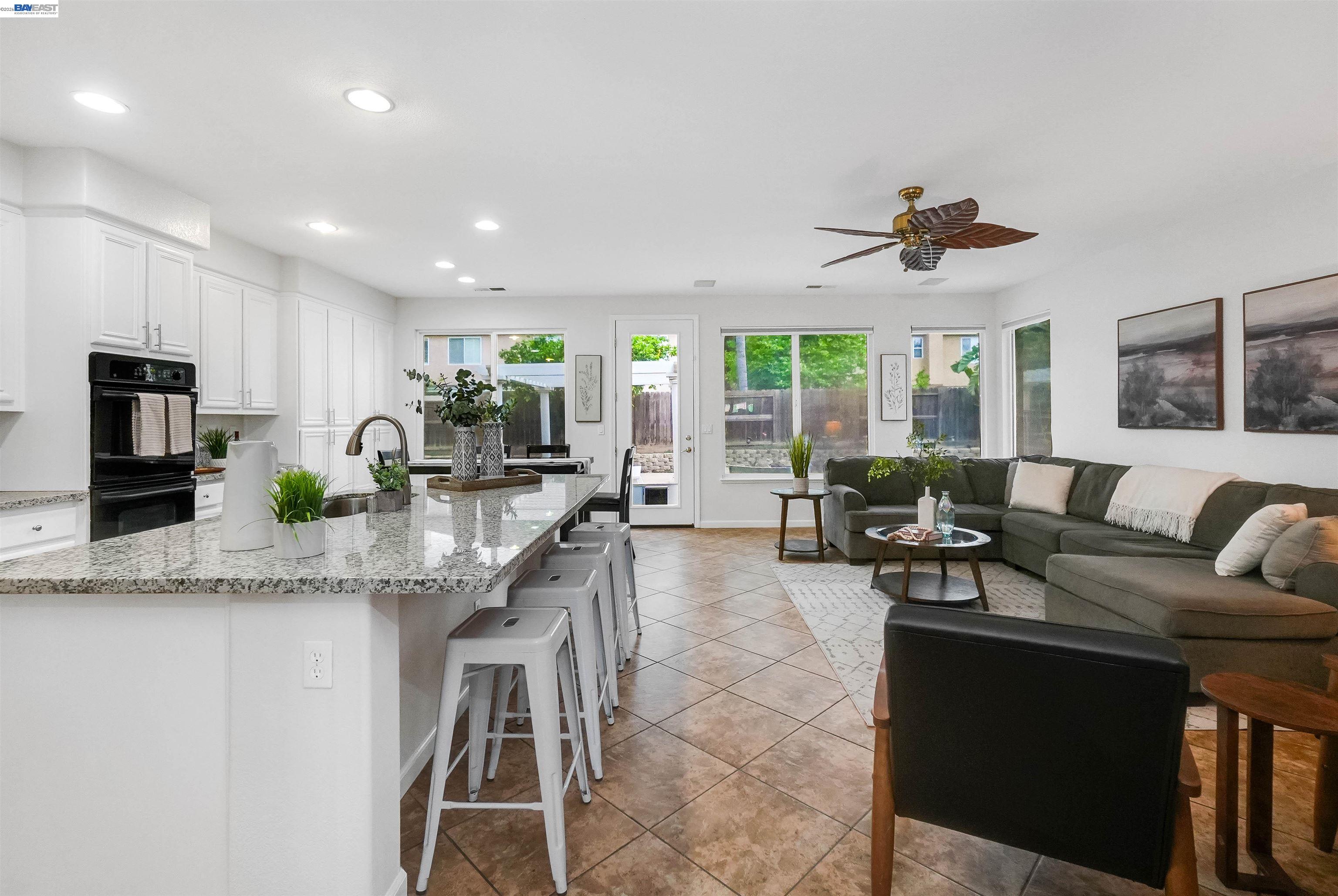 Detail Gallery Image 11 of 47 For 432 Payton Ct, Tracy,  CA 95377 - 4 Beds | 2 Baths