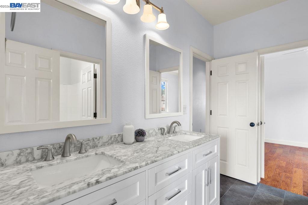 Detail Gallery Image 17 of 59 For 3400 Fallen Oak Dr, Modesto,  CA 95355 - 4 Beds | 3 Baths