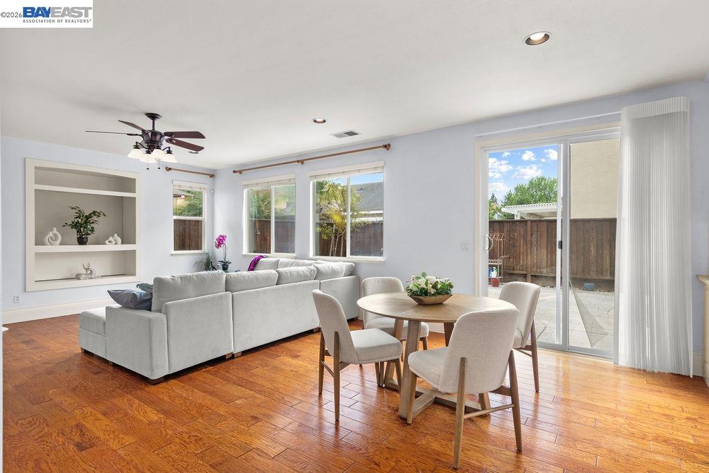 Detail Gallery Image 5 of 59 For 3400 Fallen Oak Dr, Modesto,  CA 95355 - 4 Beds | 3 Baths