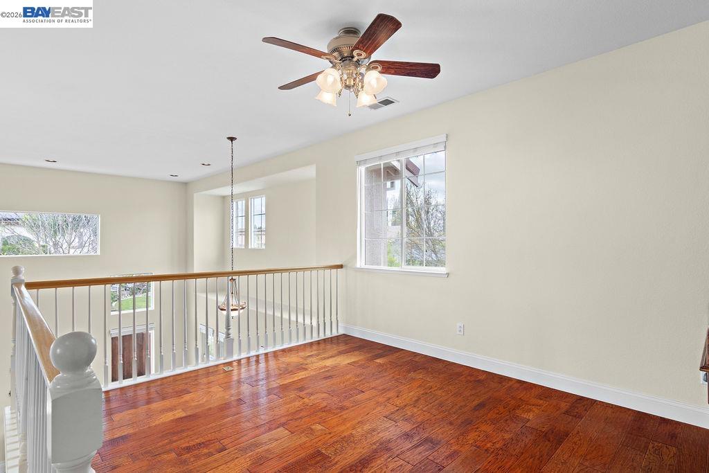 Detail Gallery Image 9 of 59 For 3400 Fallen Oak Dr, Modesto,  CA 95355 - 4 Beds | 3 Baths