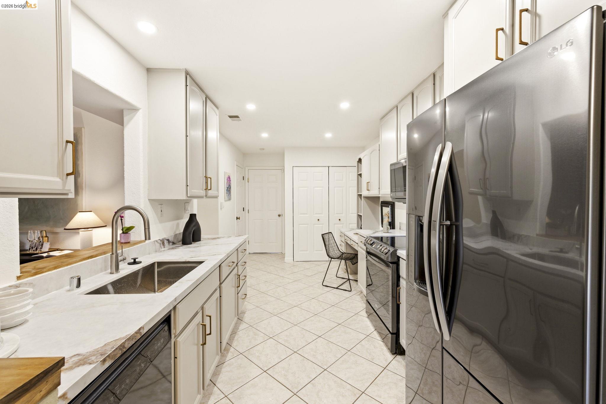 Photo #8: 41129466 Listing: Photo #8