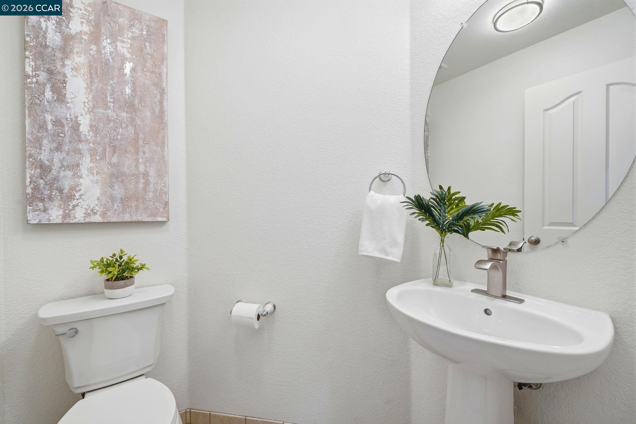 Detail Gallery Image 14 of 36 For 1807 Altamont Cir, Livermore,  CA 94551 - 4 Beds | 2/1 Baths