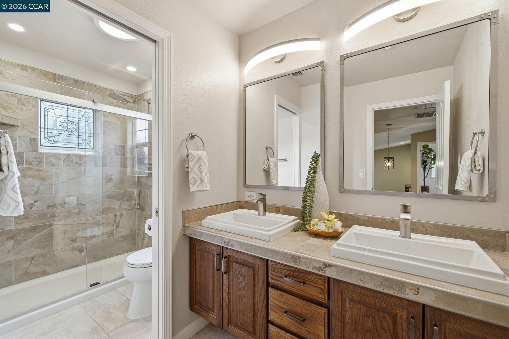 Detail Gallery Image 18 of 36 For 1807 Altamont Cir, Livermore,  CA 94551 - 4 Beds | 2/1 Baths