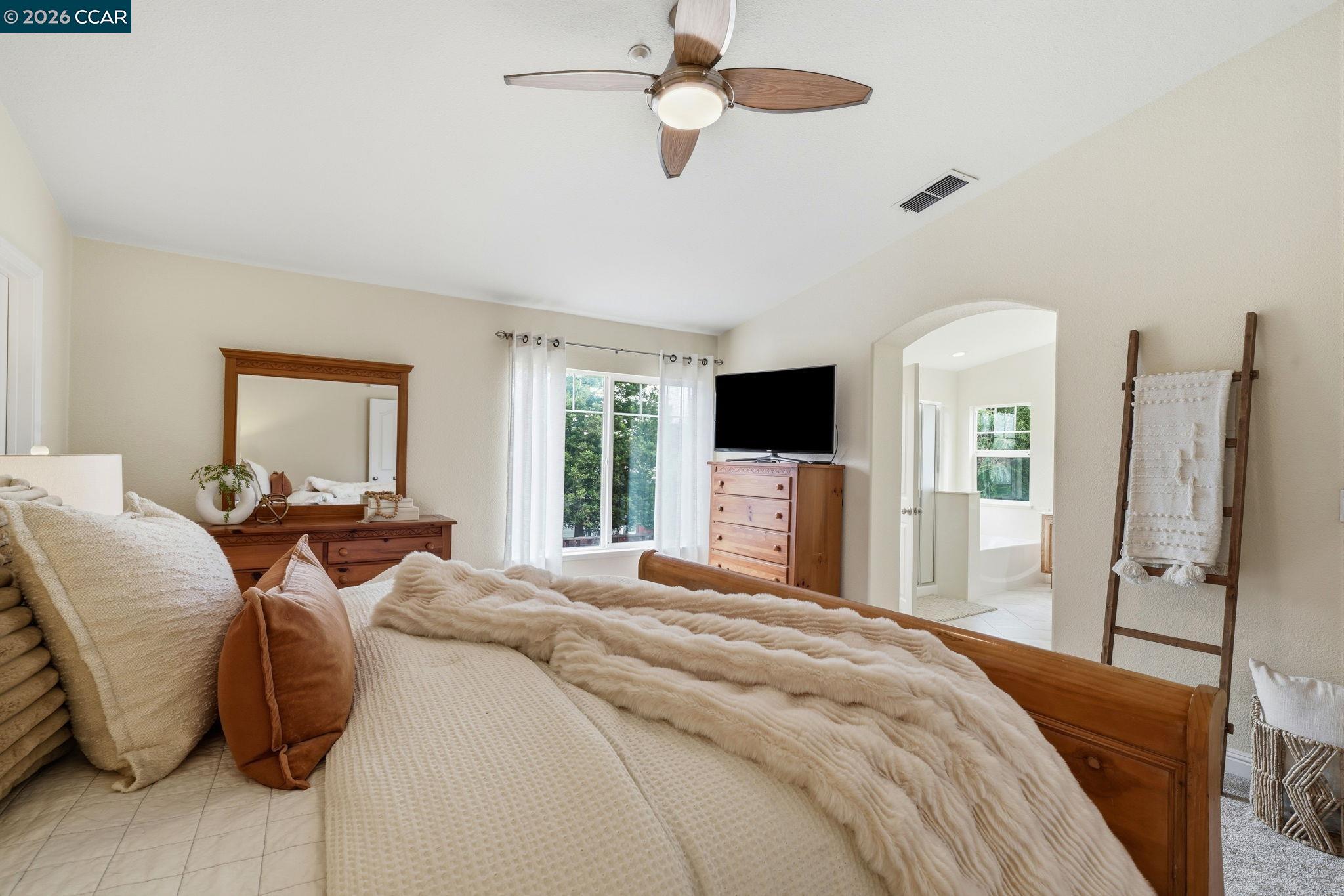 Detail Gallery Image 21 of 36 For 1807 Altamont Cir, Livermore,  CA 94551 - 4 Beds | 2/1 Baths