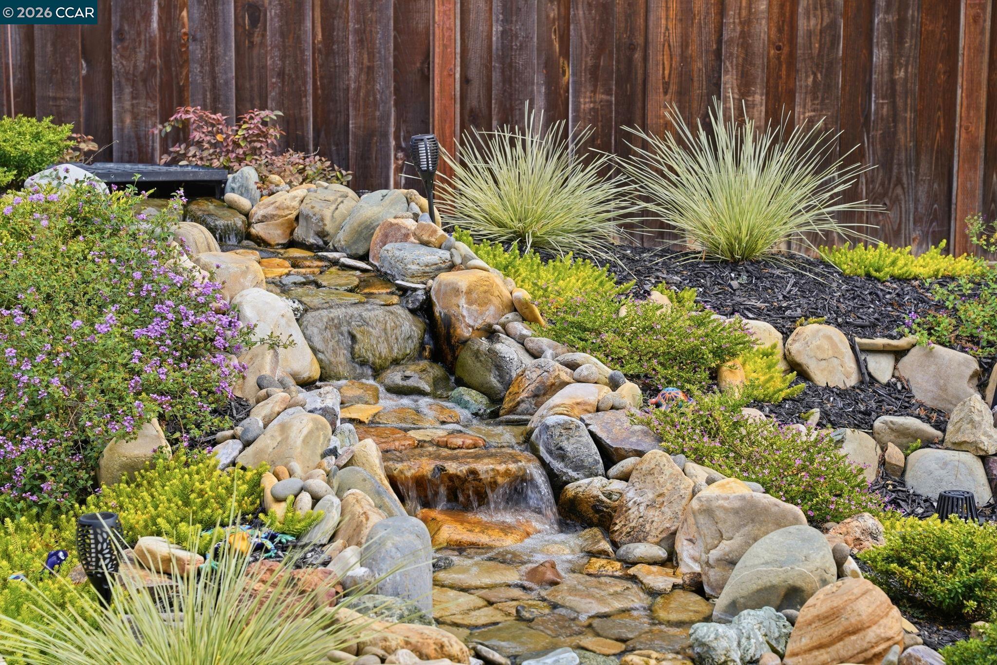 Detail Gallery Image 25 of 36 For 1807 Altamont Cir, Livermore,  CA 94551 - 4 Beds | 2/1 Baths