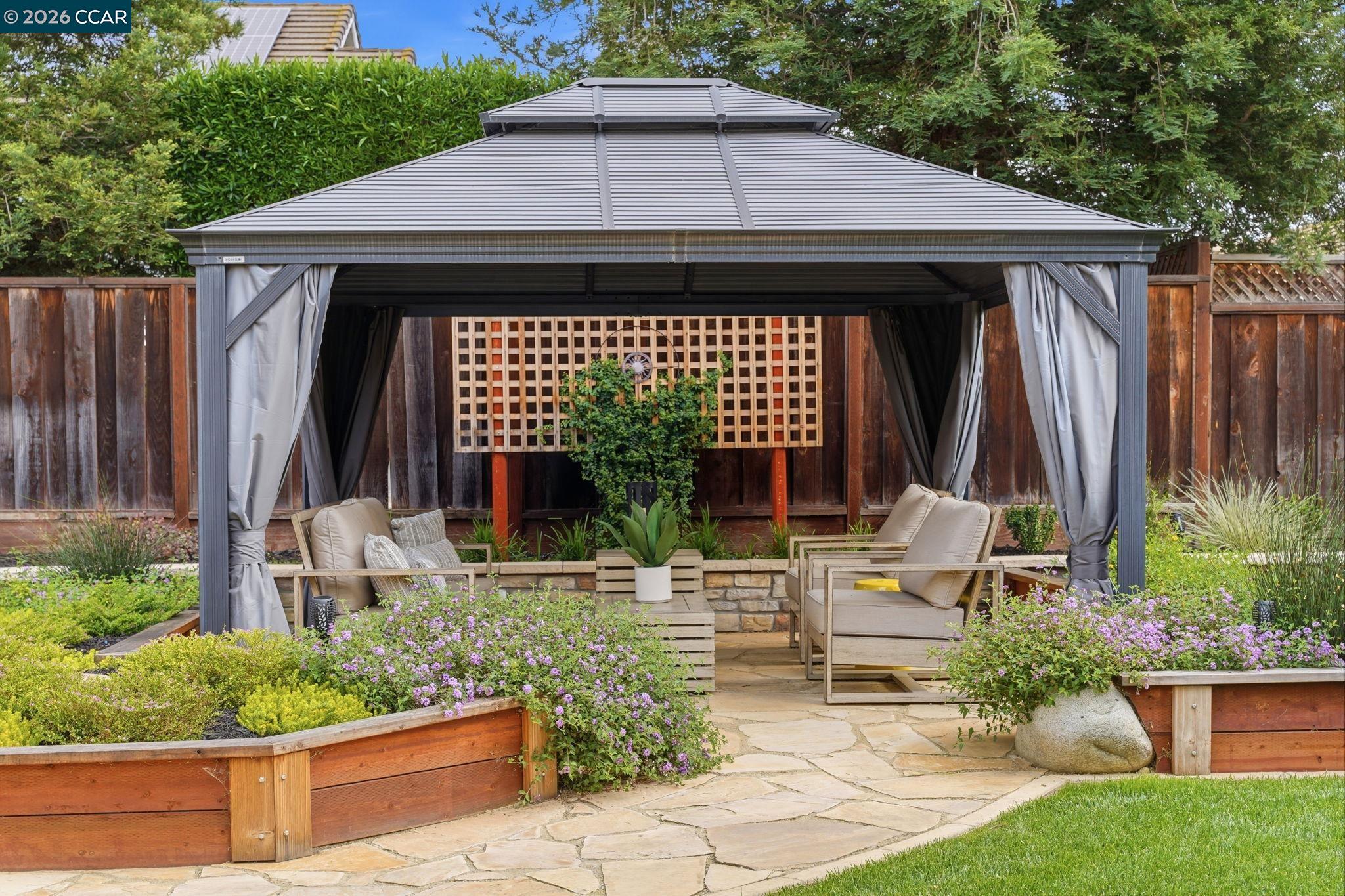 Detail Gallery Image 29 of 36 For 1807 Altamont Cir, Livermore,  CA 94551 - 4 Beds | 2/1 Baths