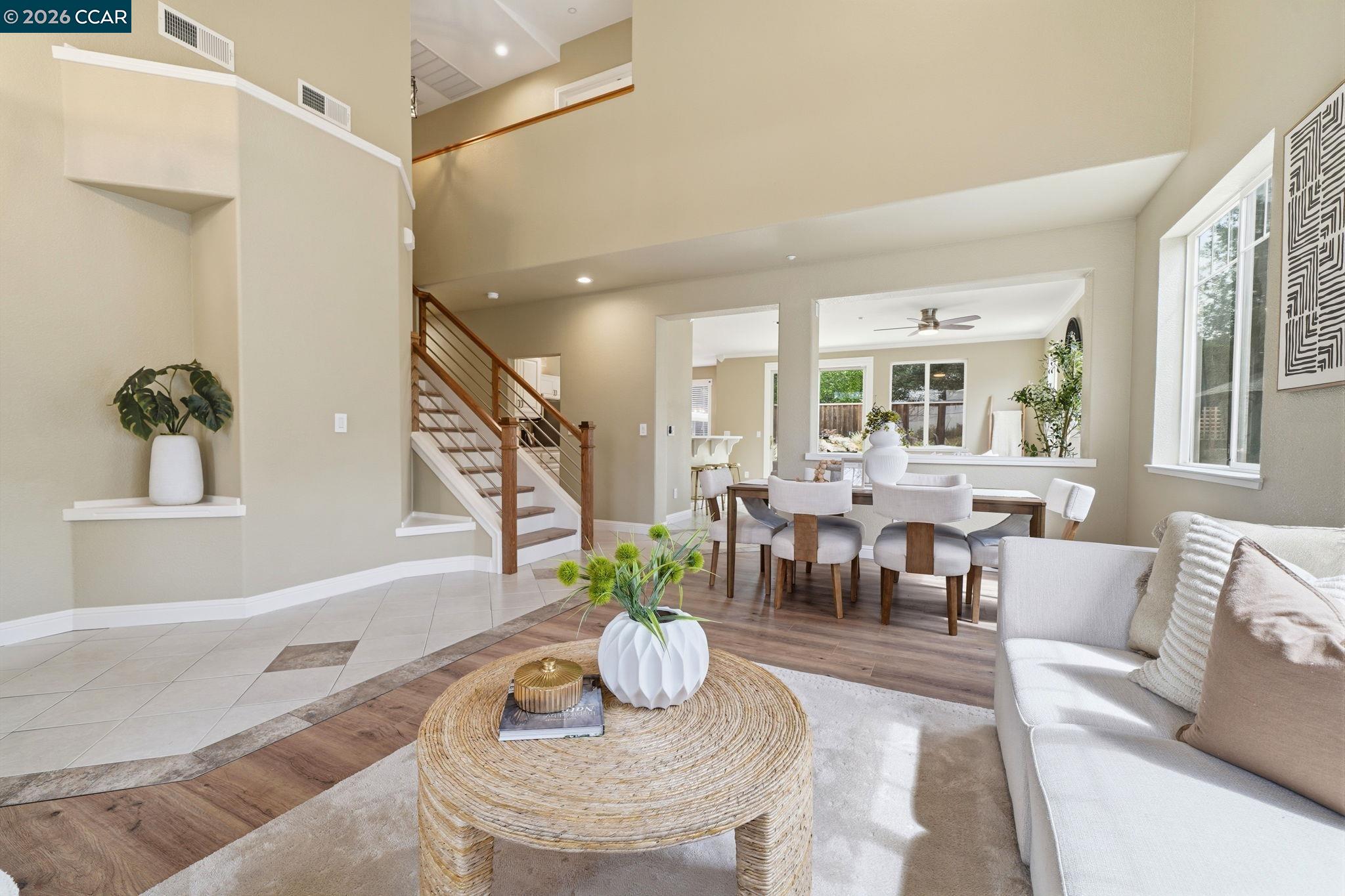 Detail Gallery Image 4 of 36 For 1807 Altamont Cir, Livermore,  CA 94551 - 4 Beds | 2/1 Baths