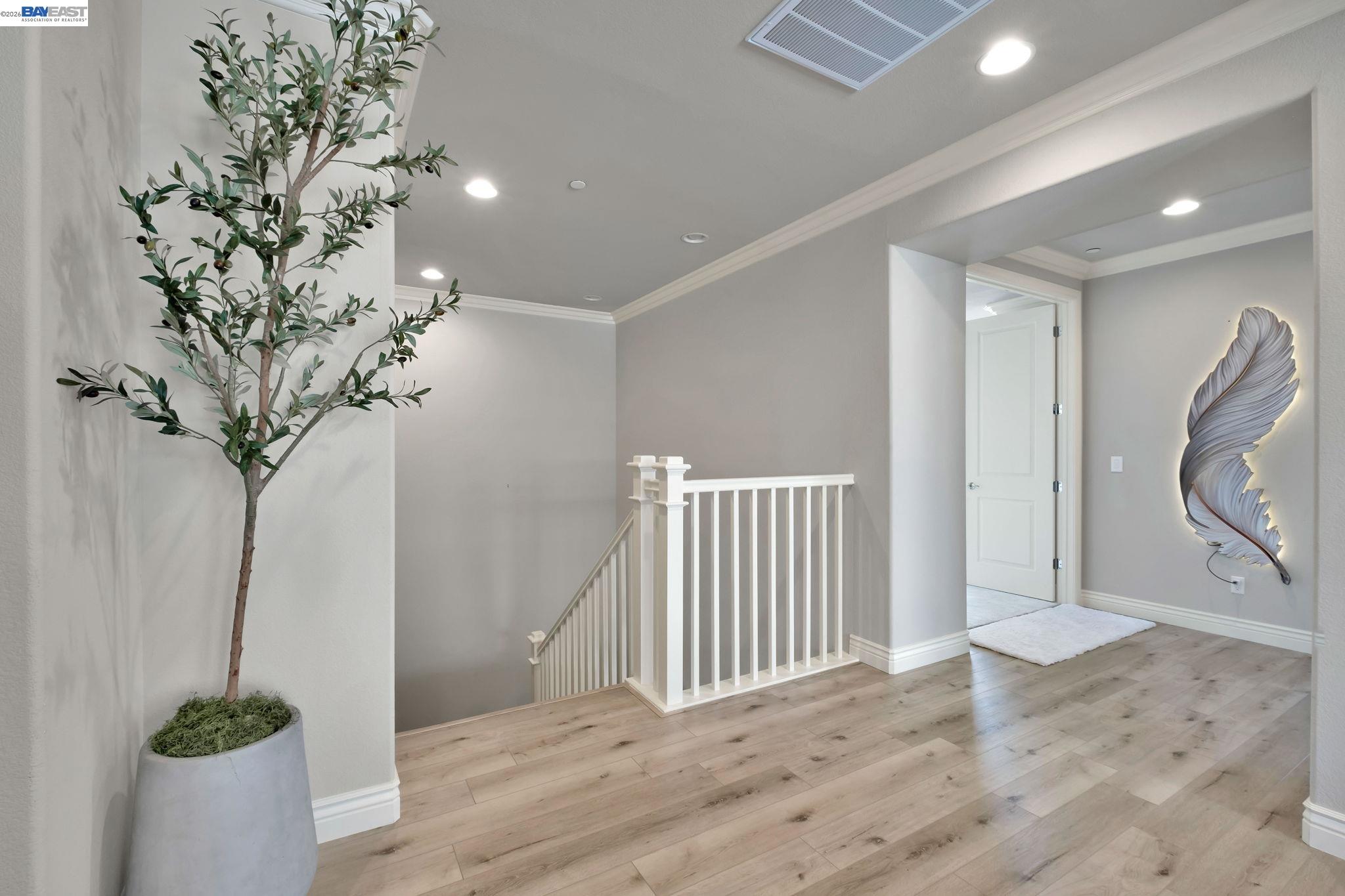 Detail Gallery Image 17 of 60 For 128 Dunfirth Ct, Hayward,  CA 94542 - 5 Beds | 4/1 Baths