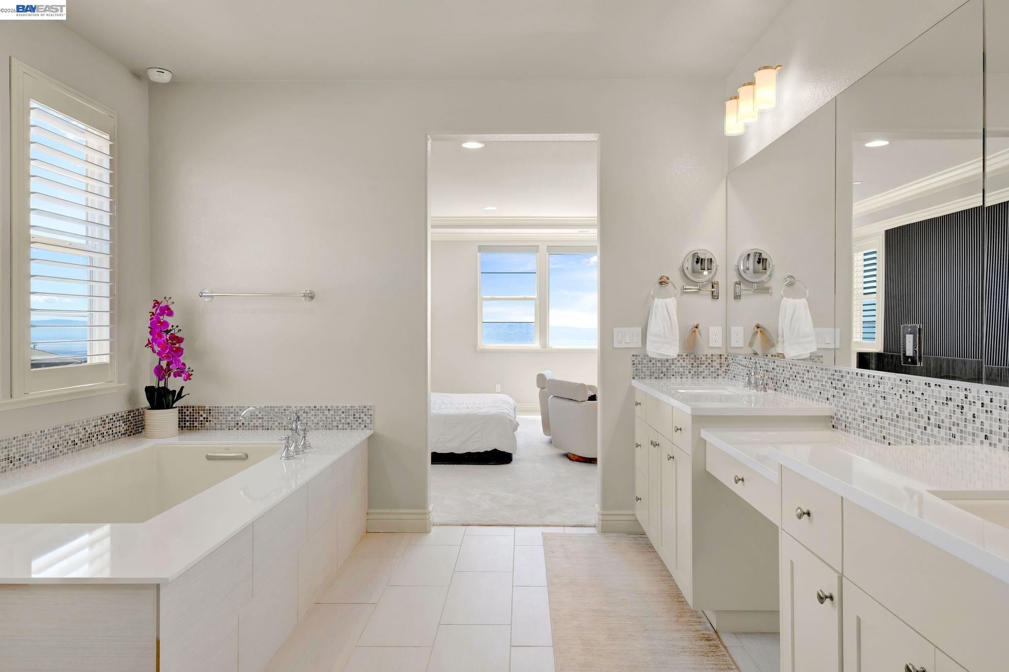 Detail Gallery Image 20 of 60 For 128 Dunfirth Ct, Hayward,  CA 94542 - 5 Beds | 4/1 Baths