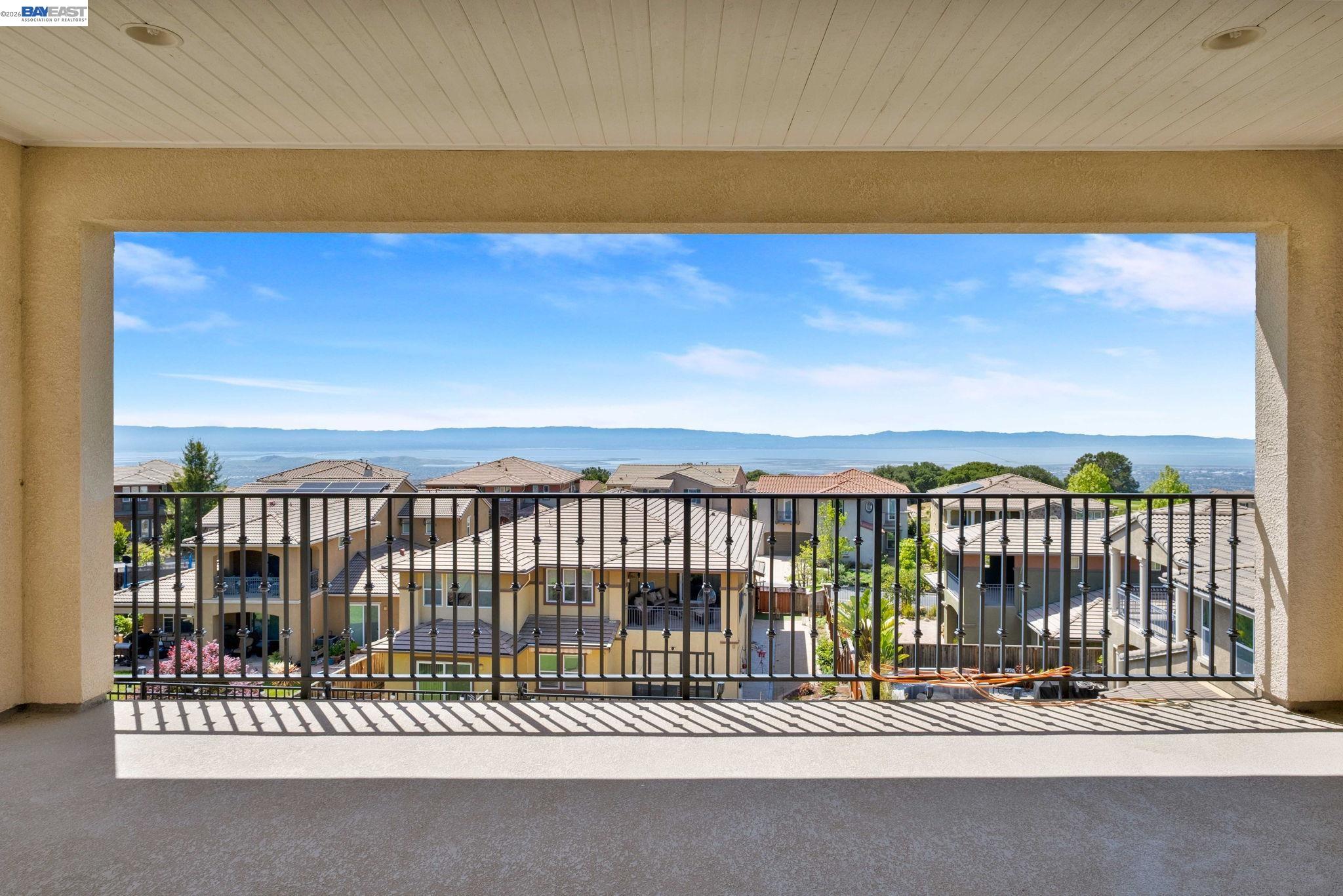 Detail Gallery Image 25 of 60 For 128 Dunfirth Ct, Hayward,  CA 94542 - 5 Beds | 4/1 Baths
