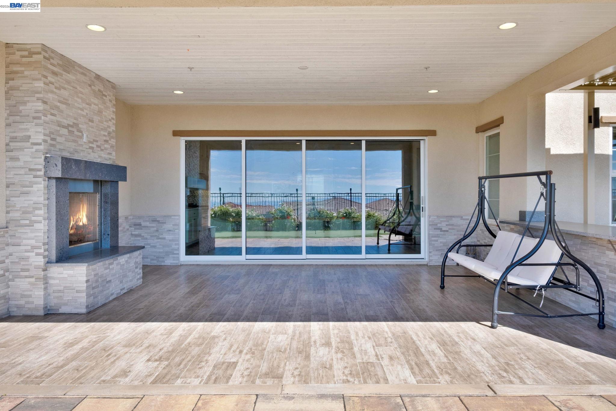 Detail Gallery Image 35 of 60 For 128 Dunfirth Ct, Hayward,  CA 94542 - 5 Beds | 4/1 Baths