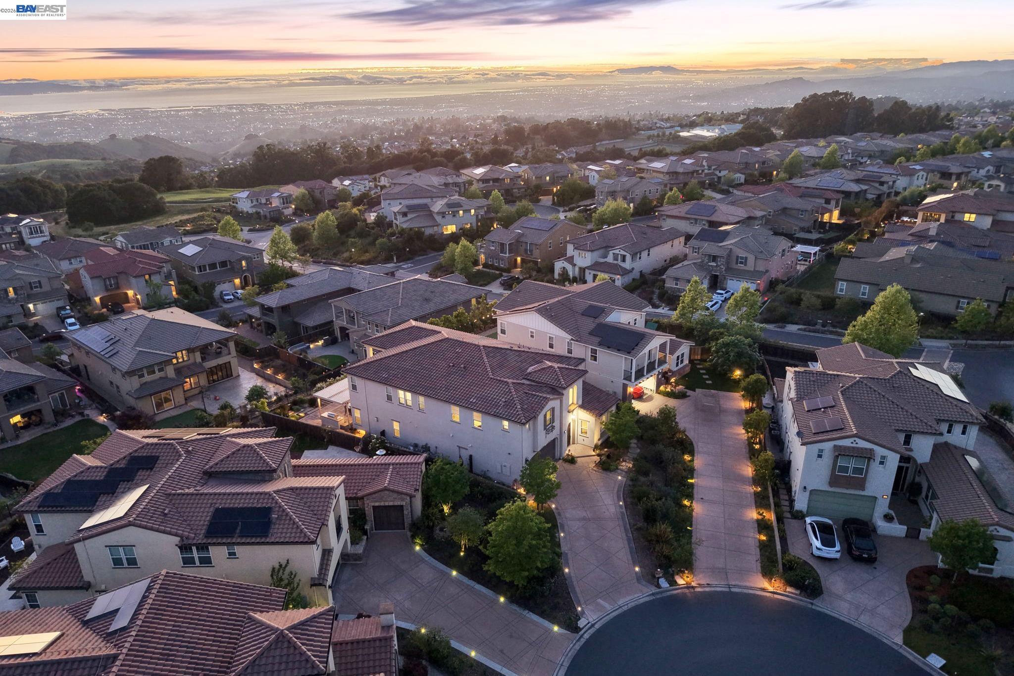 Detail Gallery Image 43 of 60 For 128 Dunfirth Ct, Hayward,  CA 94542 - 5 Beds | 4/1 Baths