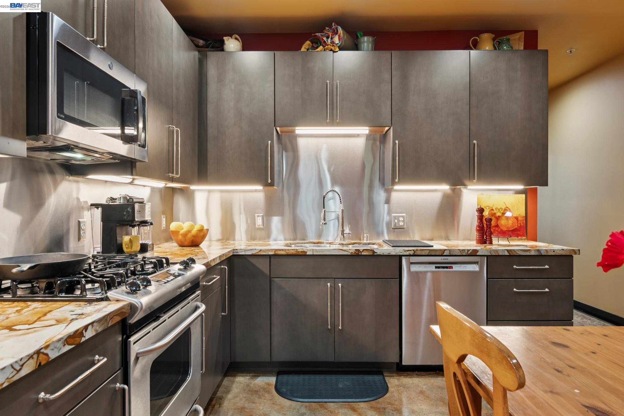 425 11Th St UNIT 6, Oakland, CA, 94606