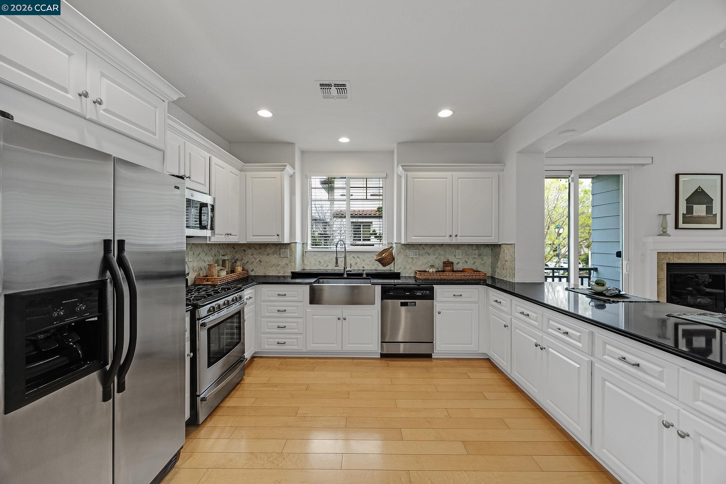 Photo #12: 41129477 Listing: Photo #12