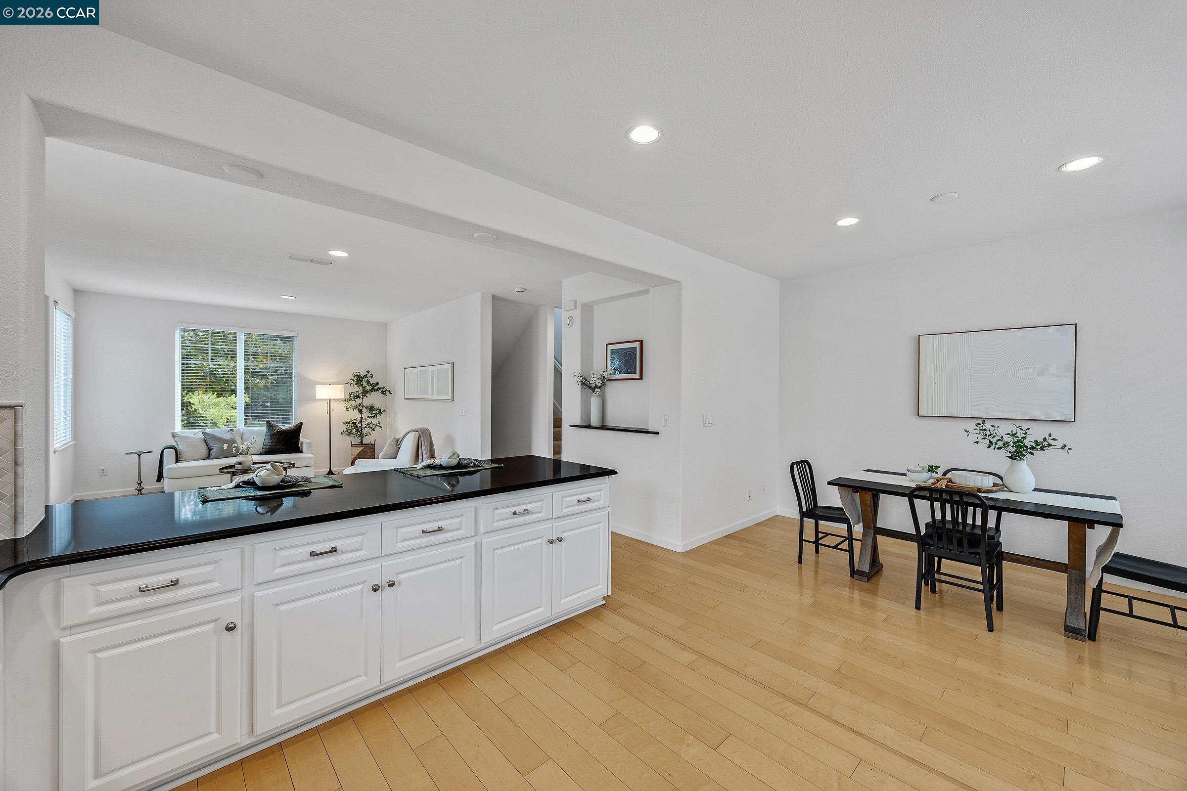 Photo #15: 41129477 Listing: Photo #15