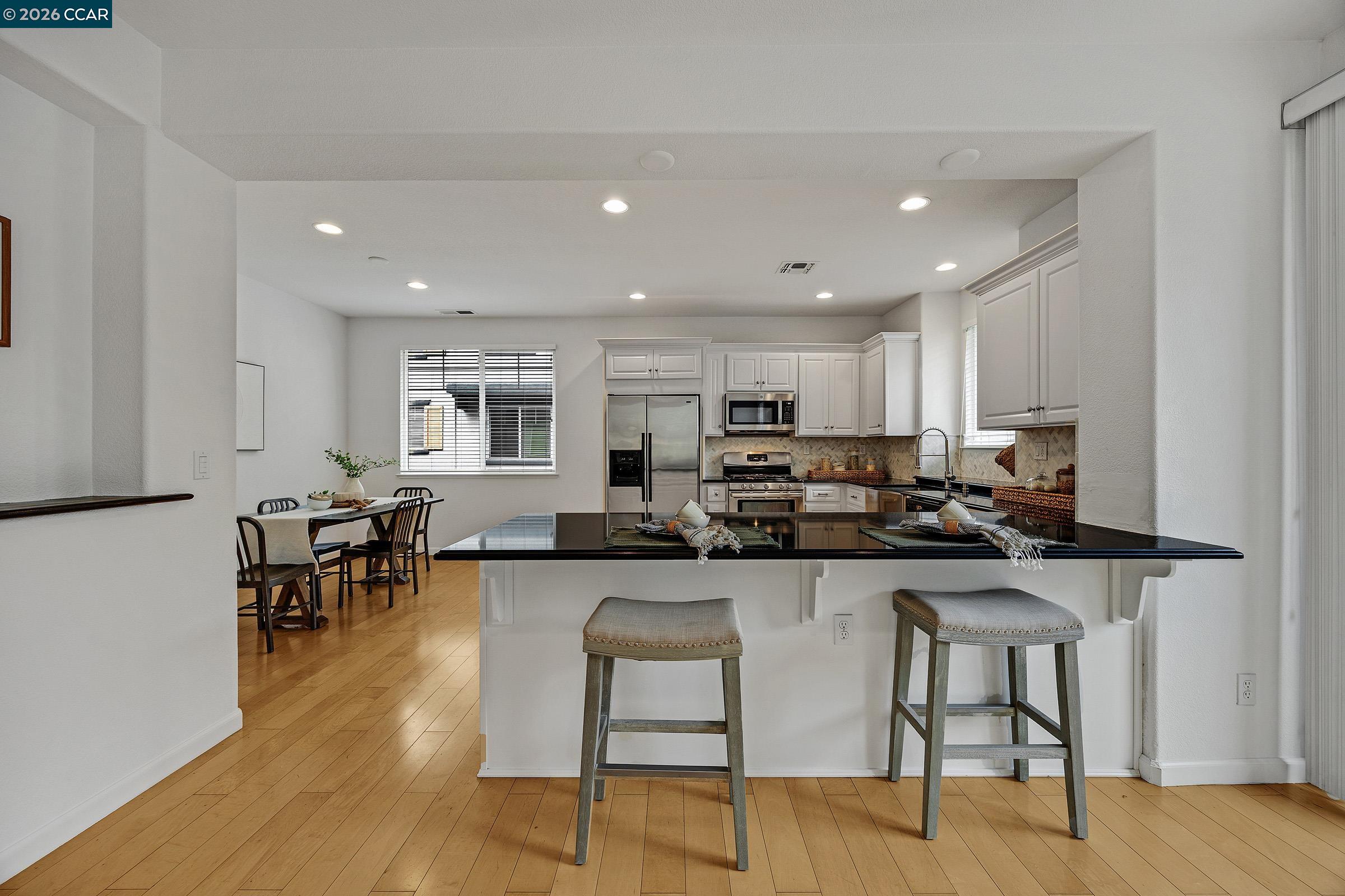 Photo #8: 41129477 Listing: Photo #8